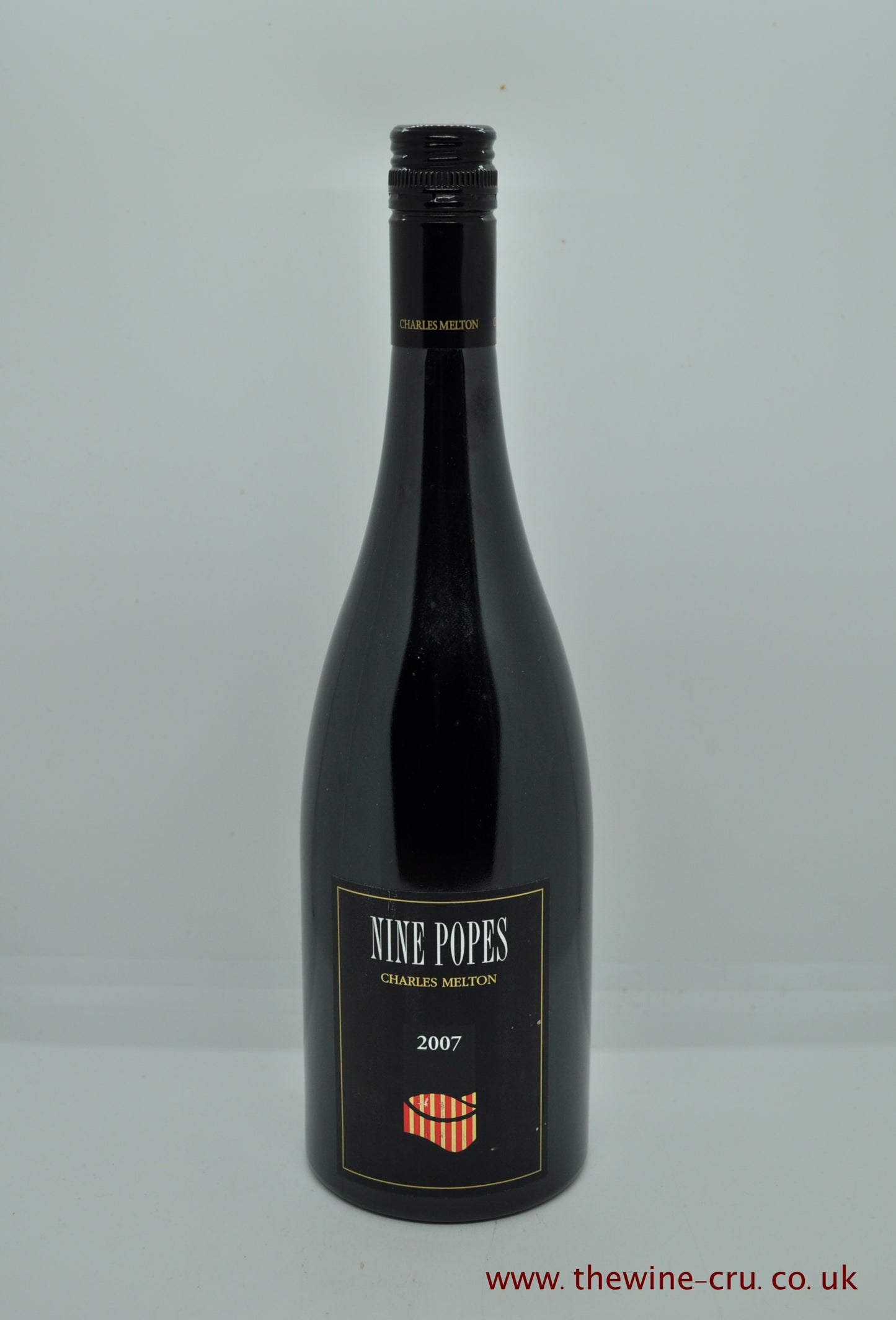 2007 vintage red wine. The screw cap bottle is in good condition. Immediate delivery. Free local delivery. Gift wrapping available.