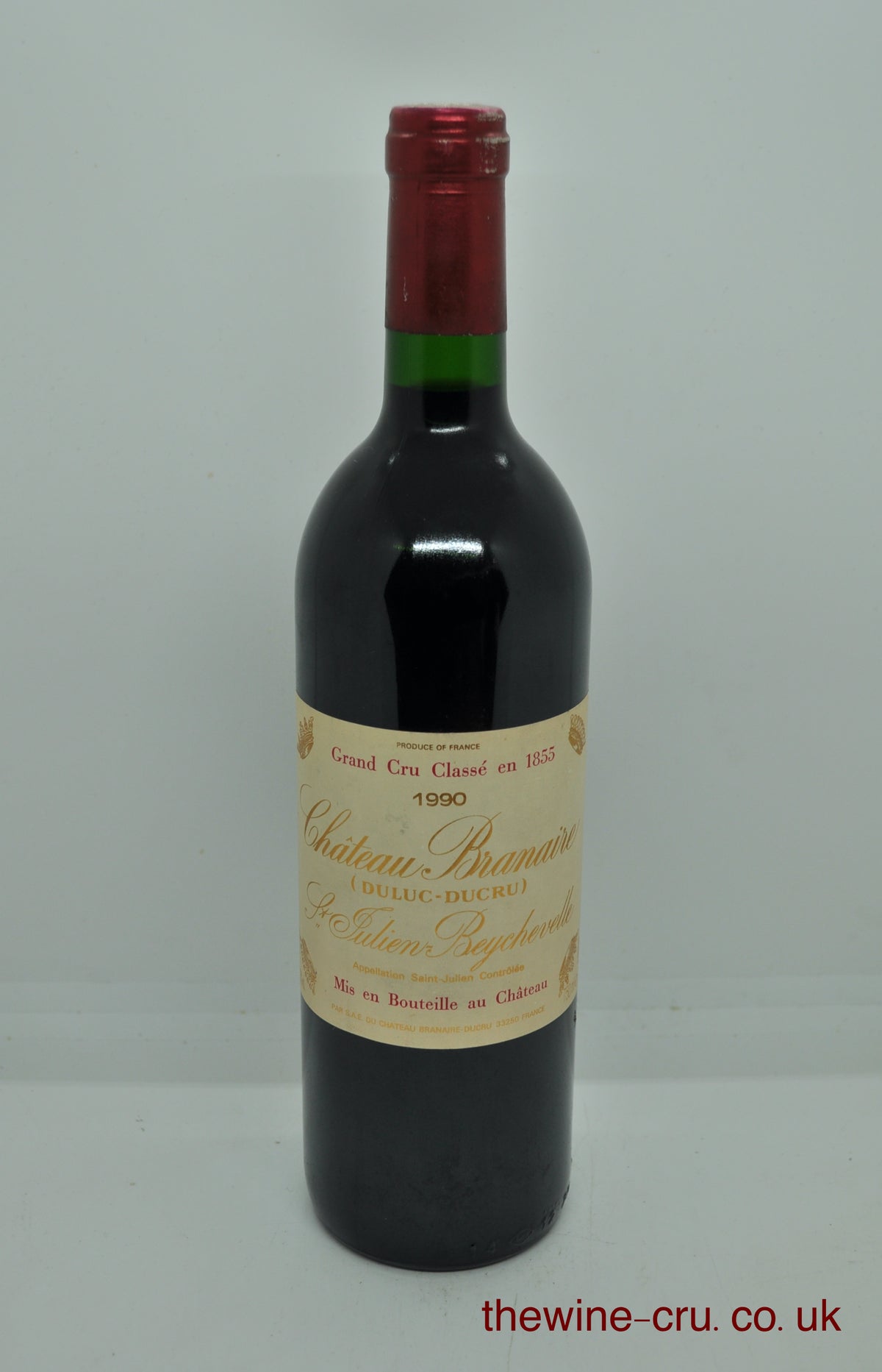 1990 vintage red wine from Saint Julien, Bordeaux. The bootle is in good condition. Immediate delivery. Free local delivery. Gift wrapping available.