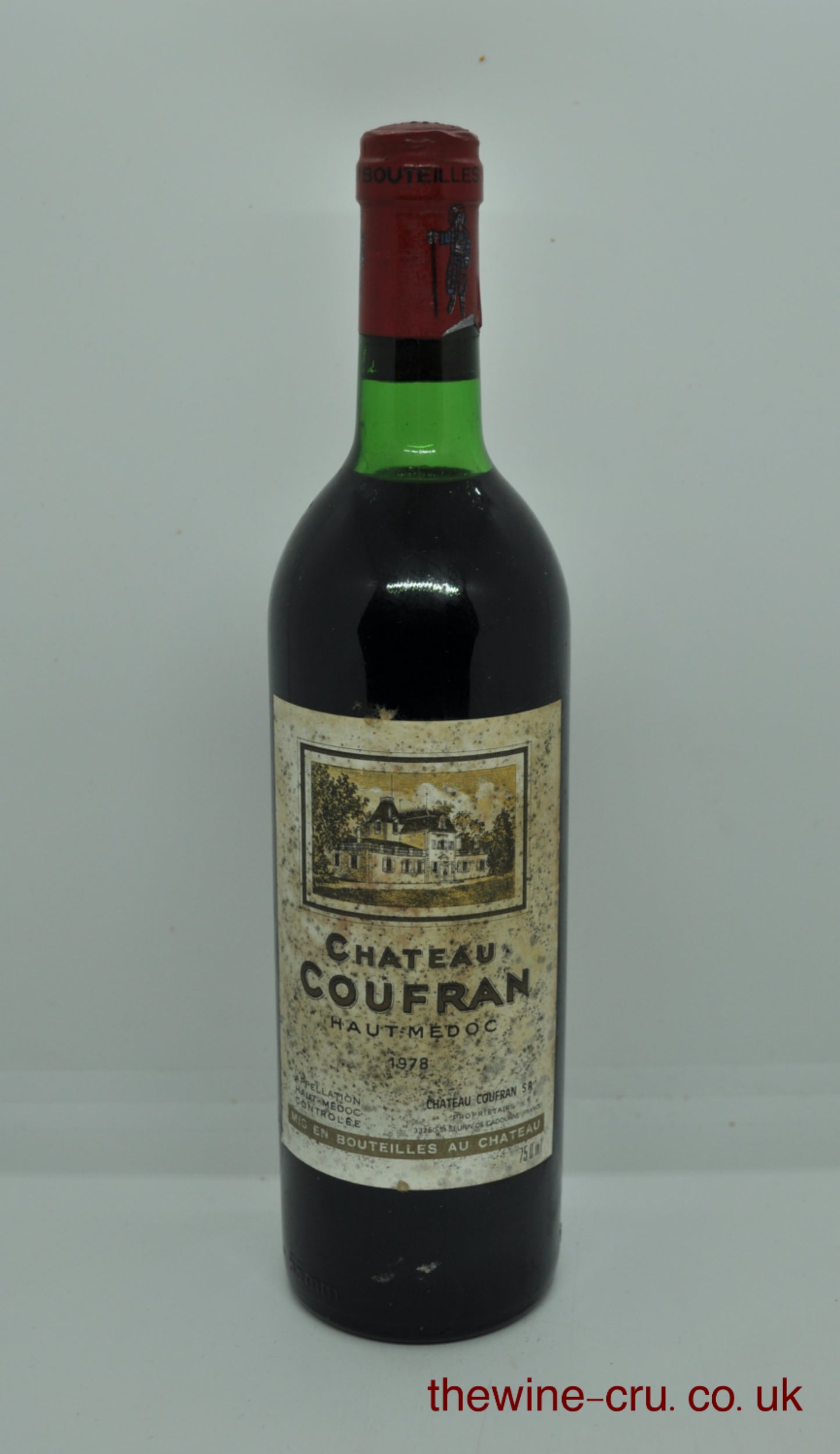 1978 vintage red wine. The bottle is in good condition. The label is bin soiled and the wine level is very top shoulder. Immediate delivery. Free local delivery. Gift wrapping available.