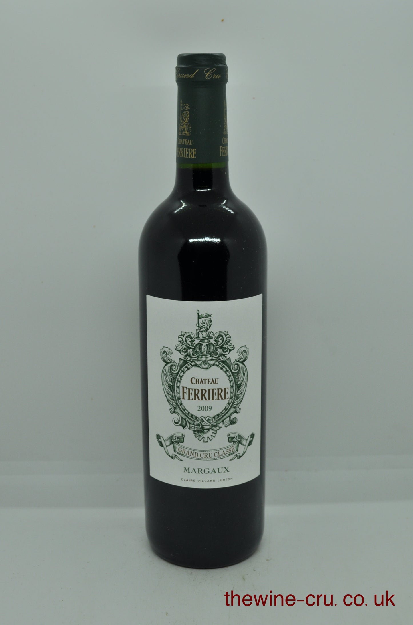 2009 vintage red wine from Bordeaux France. The bootle is in excellent condition. Immediate delivery. Free local delivery. Gift wrapping available.