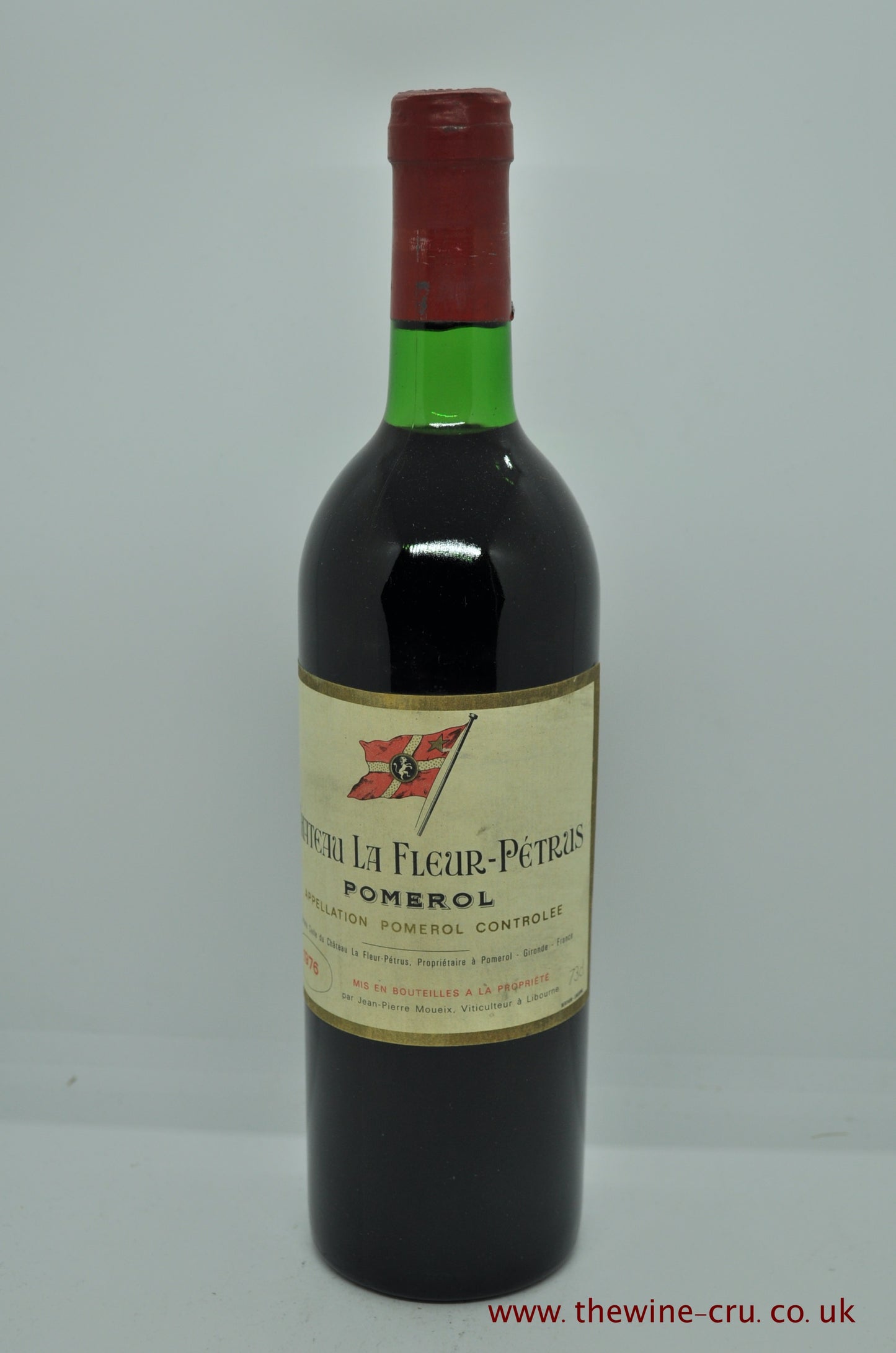 1976 vintage red wine. Chateau La Fleur Petrus. France, Bordeaux. The bottle is in good condition. The wine level is base of neck. Immediate delivery. Free local delivery. Gift wrapping available.