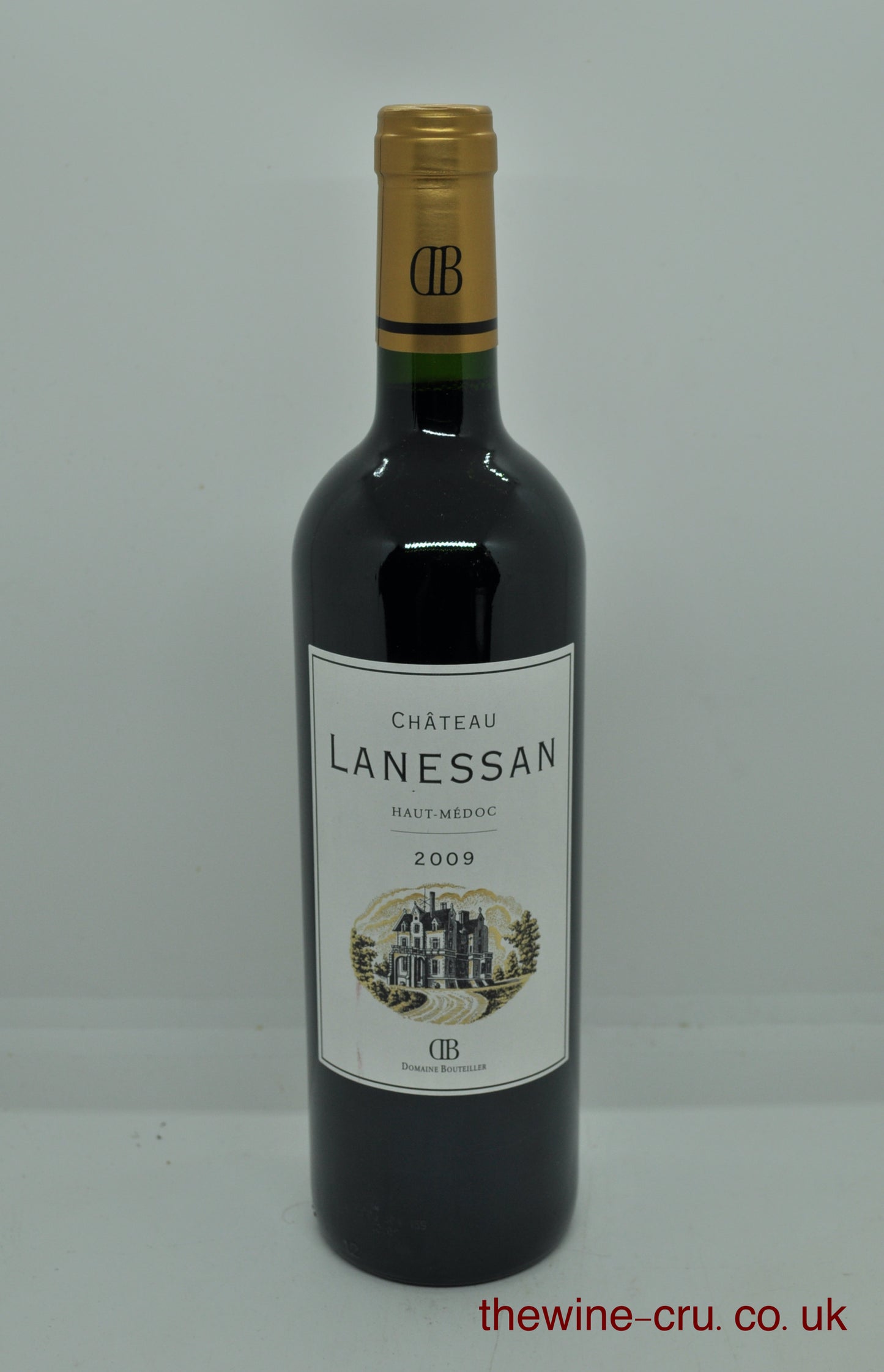 2009 vintage red wine from the Haut Medoc. The bottle is in excellent condition. Immediate delivery. Free local delivery. Gift wrapping available.