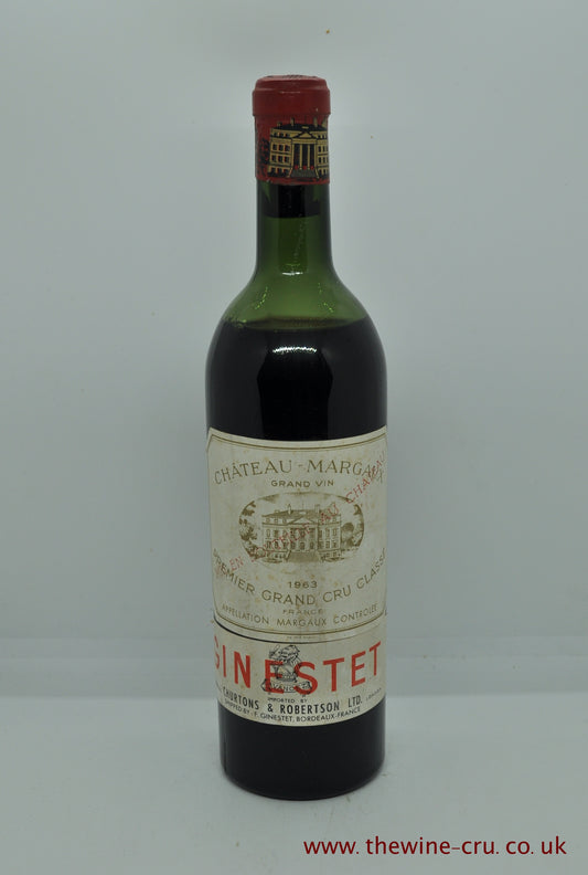 1963 vintage red wine. The level of the wine is mid shoulder and the label a little bin soiled, but complete. Immediate delivery. free local delivery. Gift wrapping available.