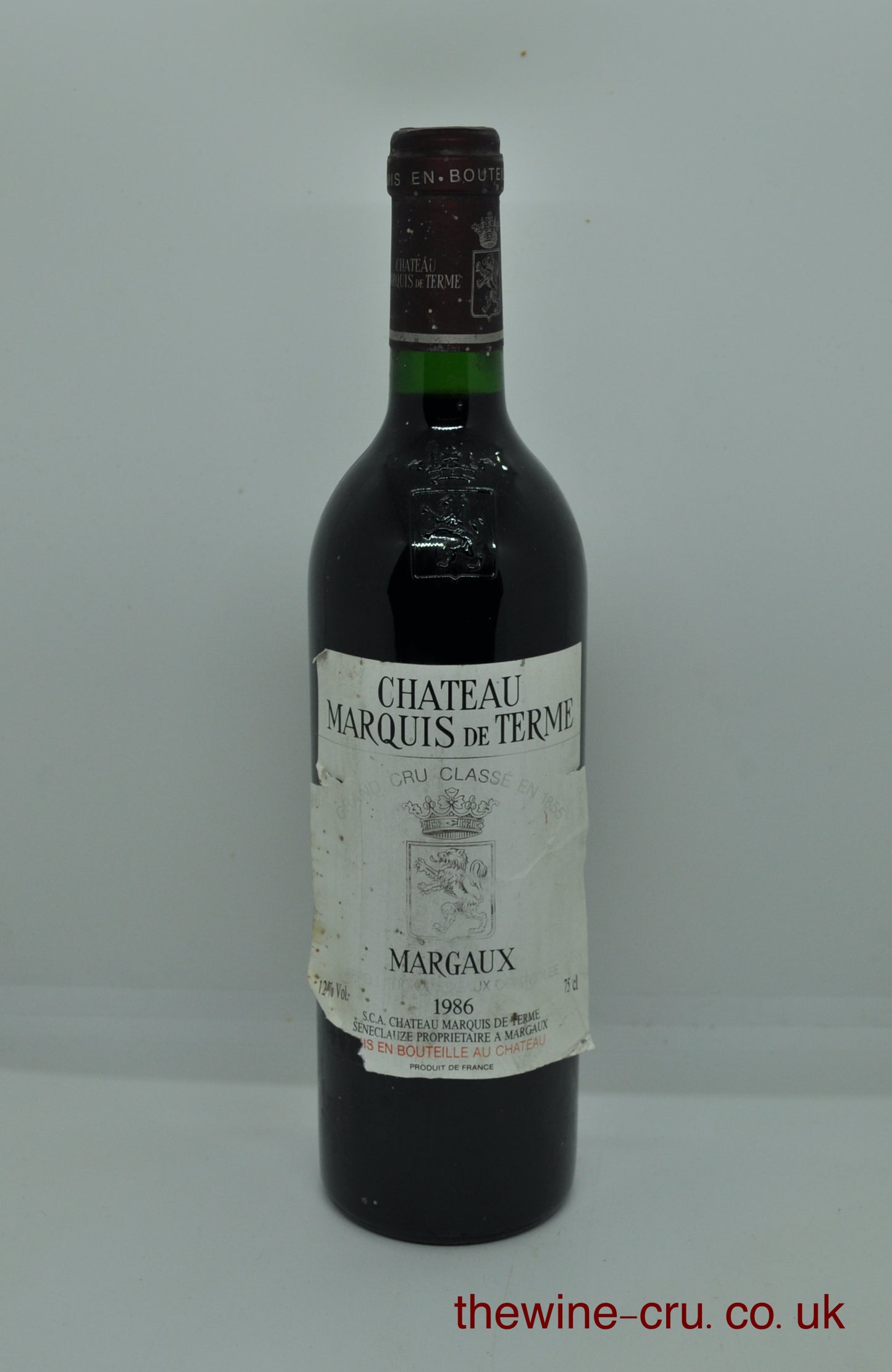 1986 vintage red wine. The label is a little scrappy, but all important information visible and the wine level is in neck. Immediate delivery. Free local delivery. Gift wrapping available.