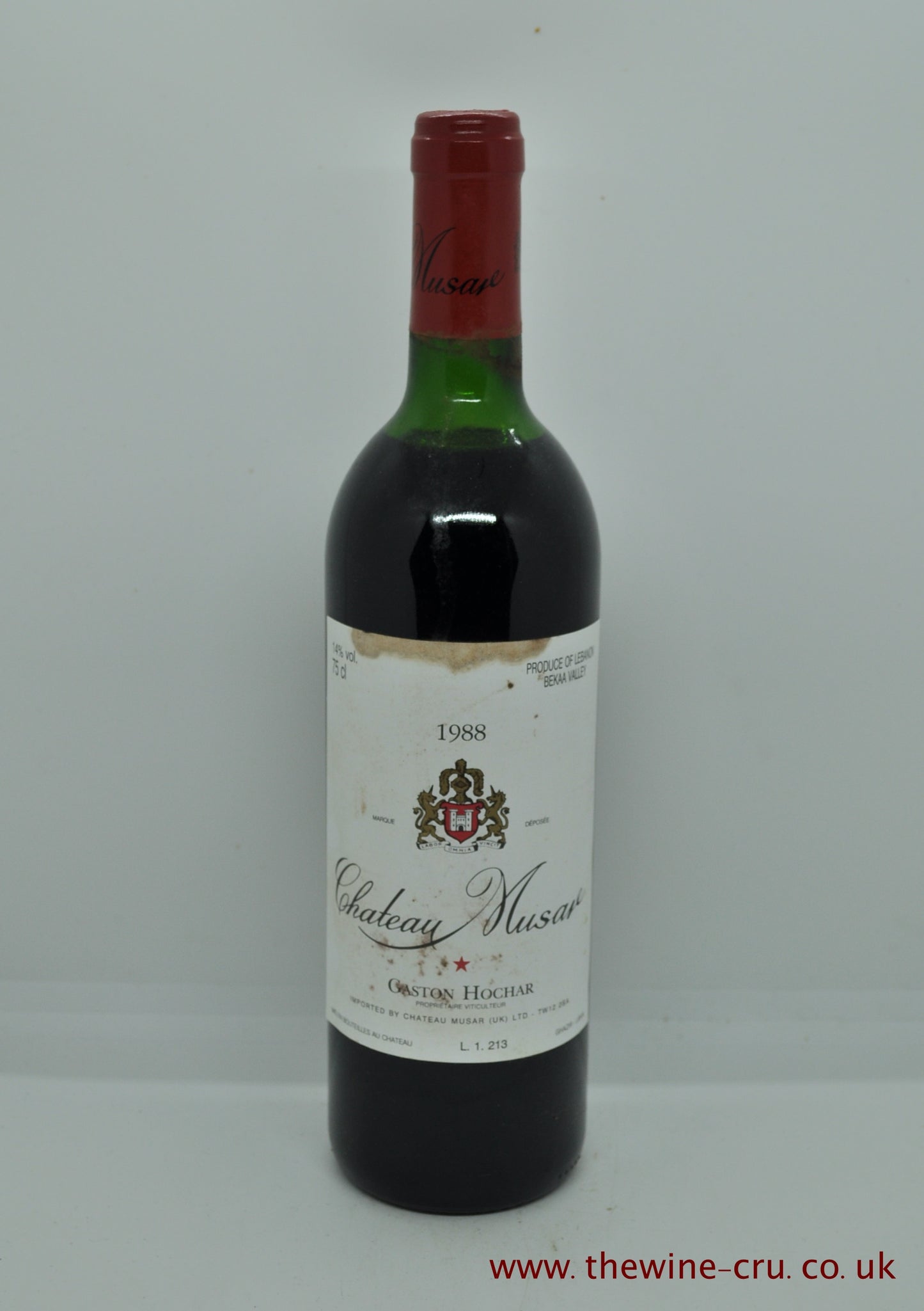 1988 vintage red wine. The bottle is in general good condition. Some staining on the label and the wine level is top shoulder. Immediate delivery. free local delivery. Gift wrapping available