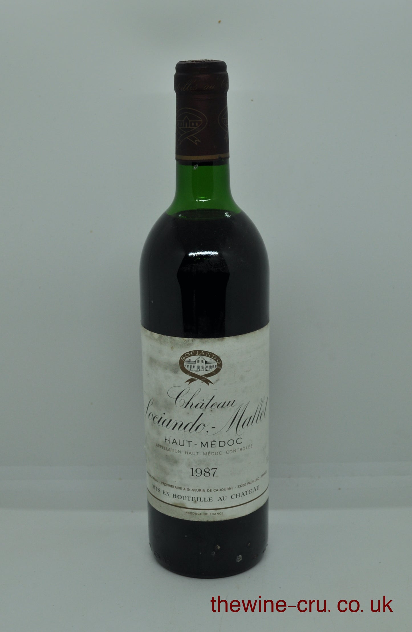 1987 vintage red wine. The bottle is in good general condition. A little staining on the label and the wine level is top shoulder. Immediate delivery. Free local delivery. Gift wrapping available.