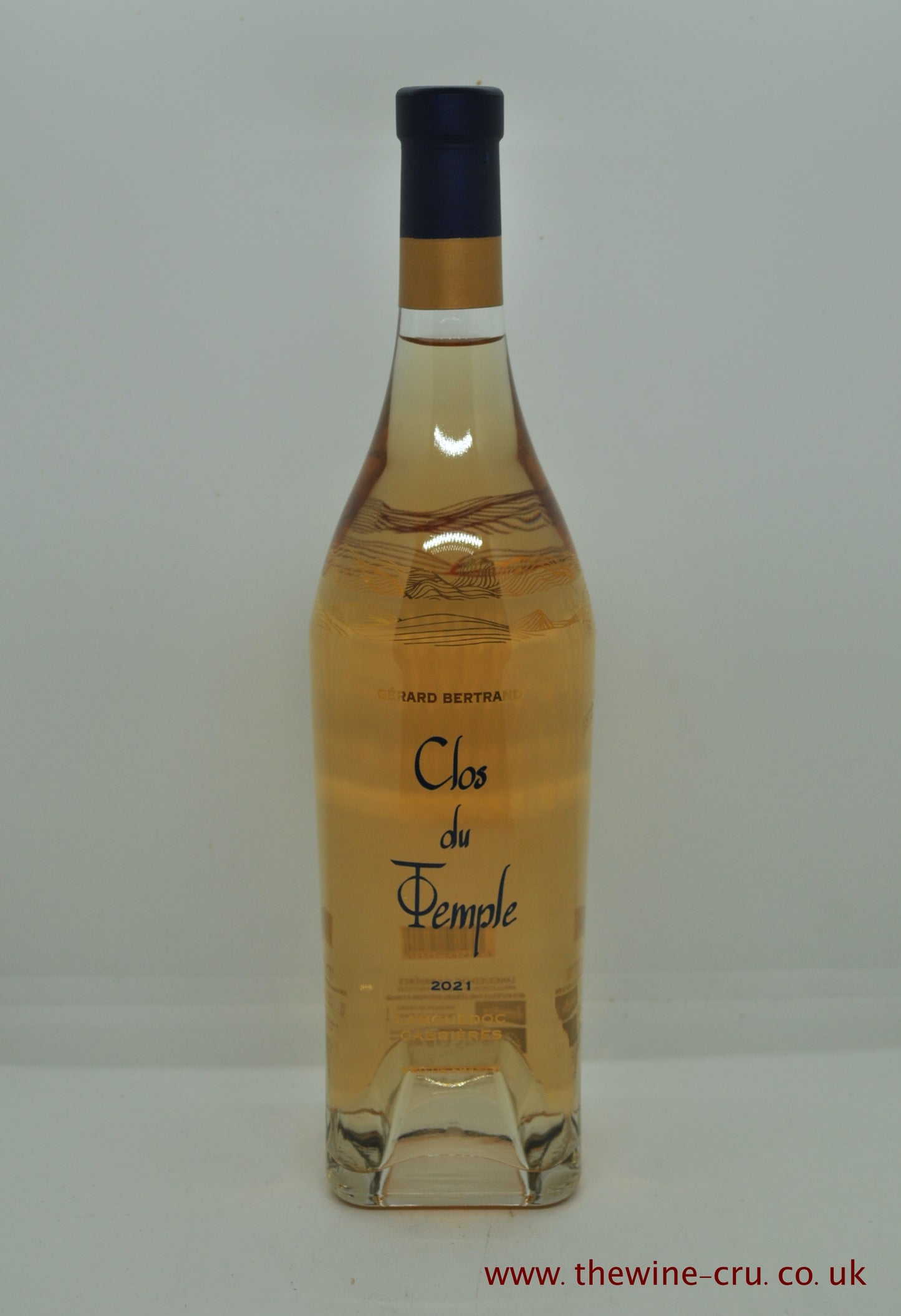 2021 vintage rose wine. The bottle is in excellent condition. Immediate delivery. free local delivery. Gift wrapping available.
