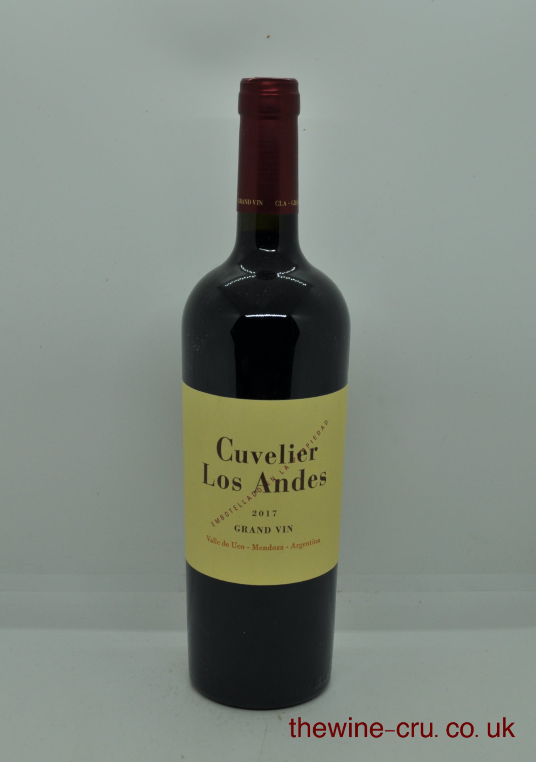 2017 vintage red wine from Argentina. The bottle is in good condition. Immediate delivery. Free local delivery. Gift wrapping available.