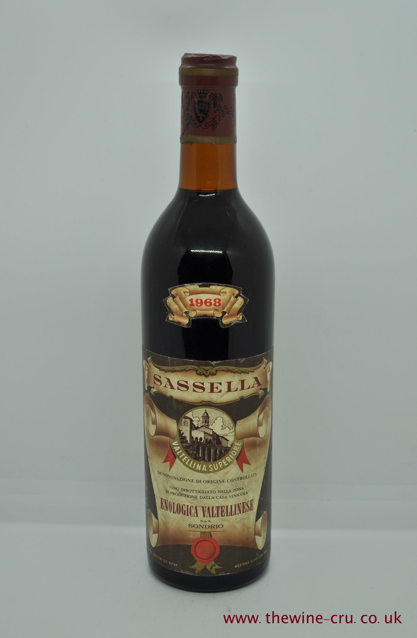 1968 vintage red wine. Enoogica Valtellinese Valtellina Superior Sassella. The bottle is in good condition. Immediate delivery. Free local delivery. Gift wrapping available.
