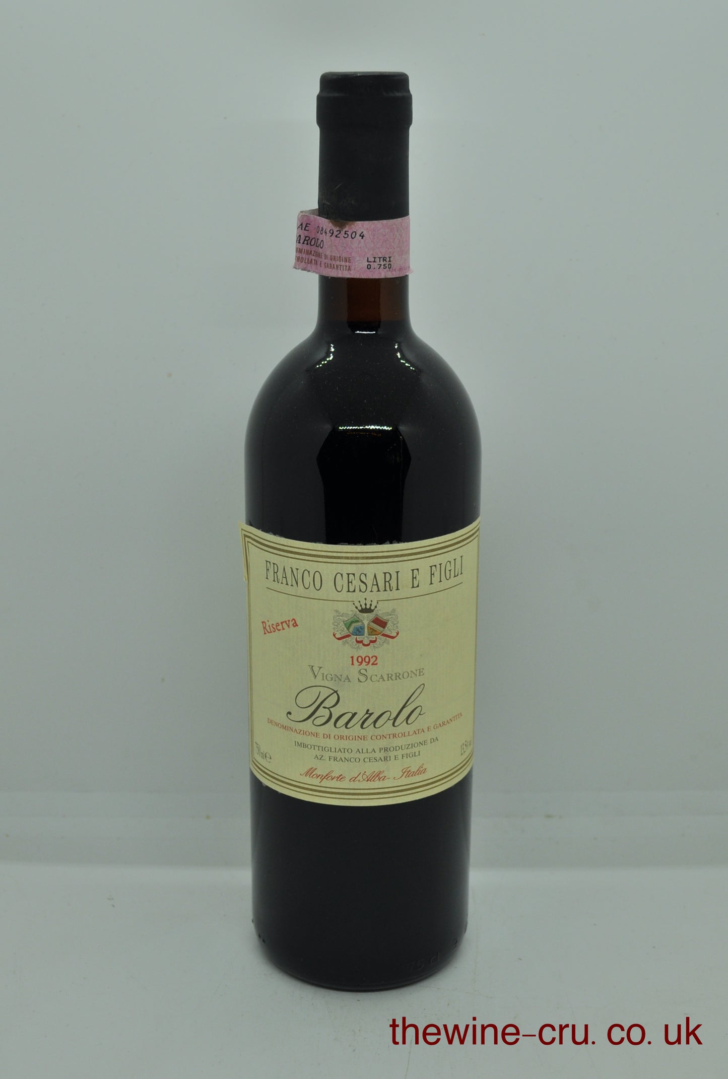 1992 vintage red wine. The bottle is in good condition. Immediate delivery. Free local delivery. Gift wrapping available.