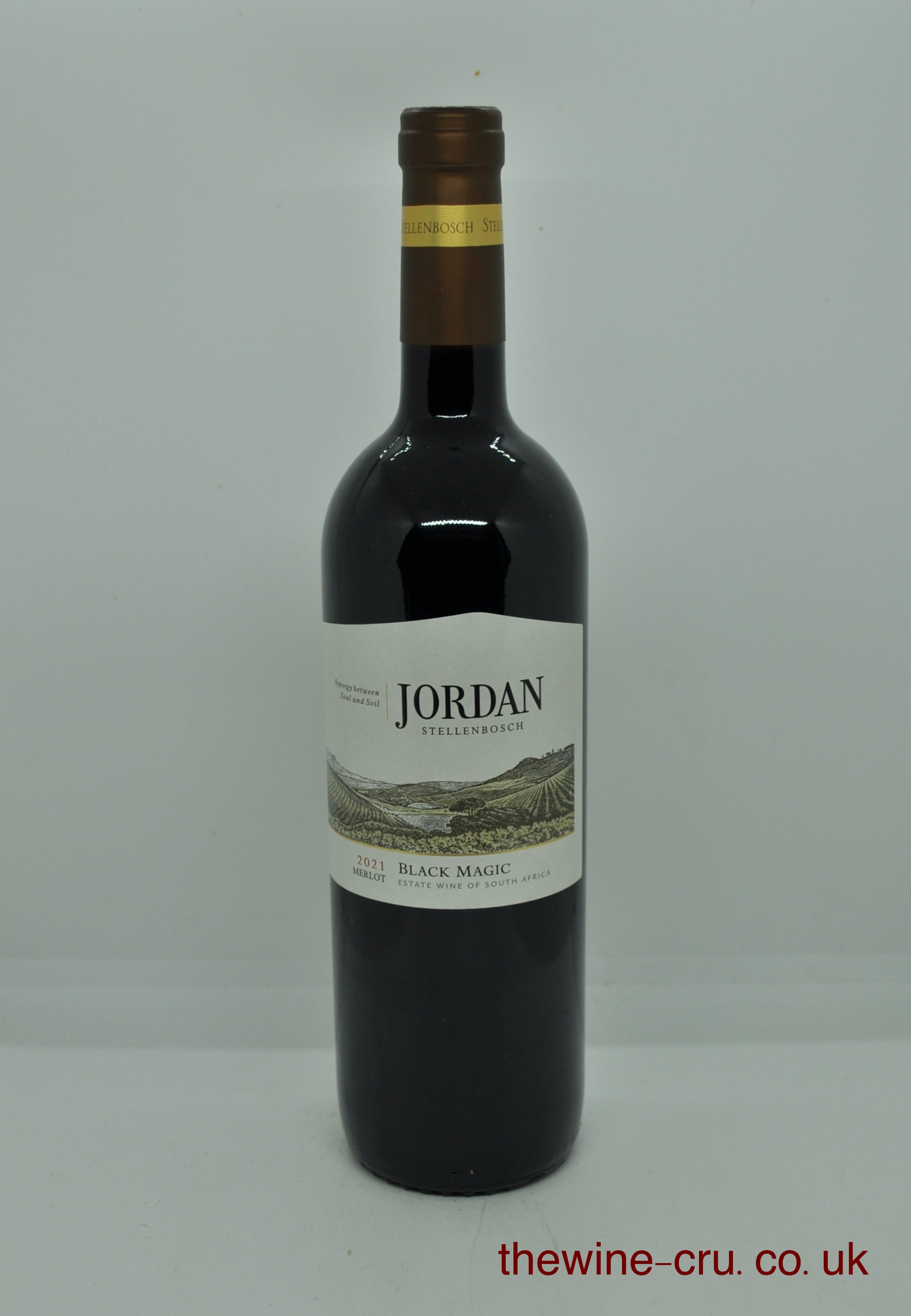 2021 vintage red wine. he bottle is in excellent condition. Immediate delivery. Free local delivery. Gift wrapping available