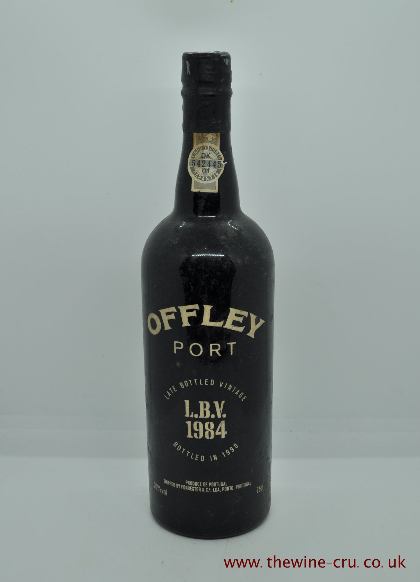 1984 late bottled vintage port wine. The bottle is in general good condition. Immediate delivery. Free local delivery. Gift wrapping available.