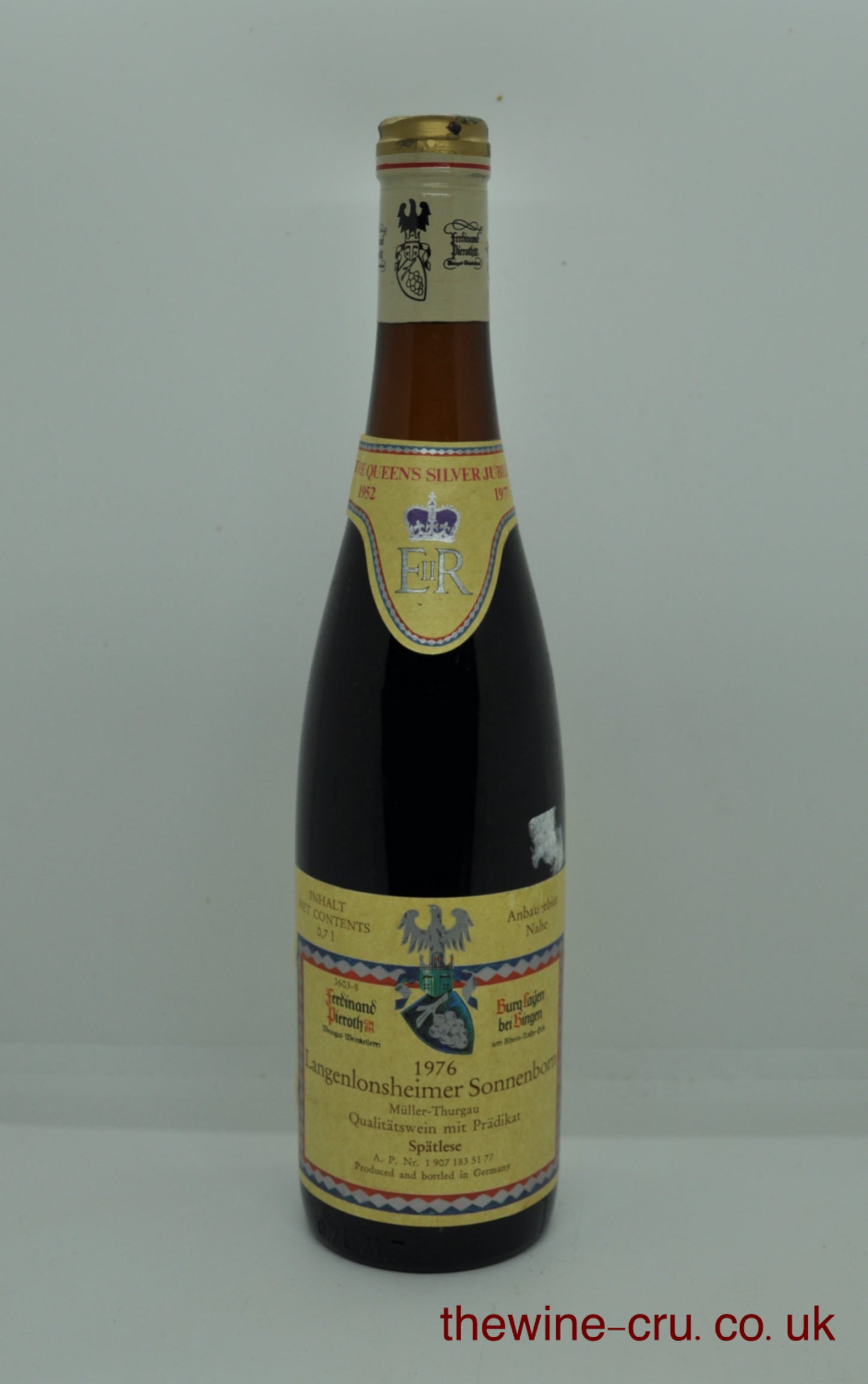 1976 vintage sweet white wine.The bottle is in good general condition with the wine level 3cm below base of cork. Immediate delivery. Free local delivery. Gift wrapping available.