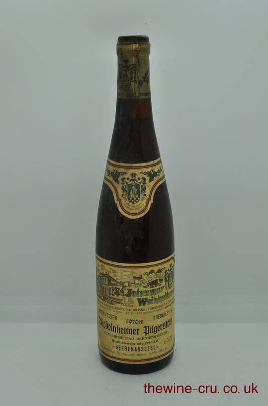 1976 vintage sweet white wine. The bottle is in good condition for its age. Immediate delivery. Free local delivery. Gift wrapping available.