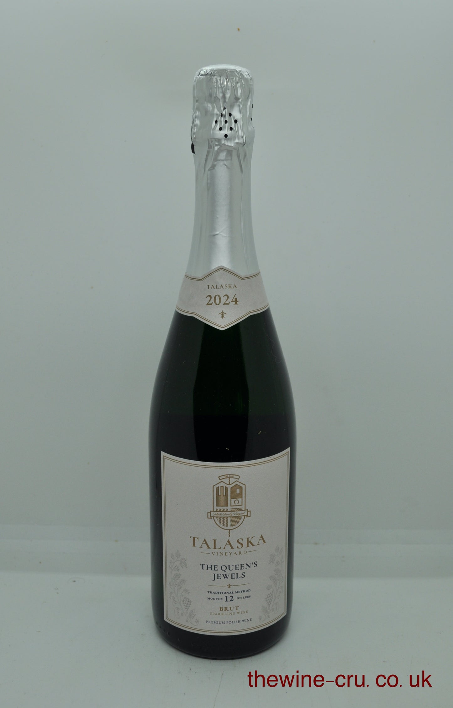 2024 vintagebrut sparkling wine.The bottle is in excellent condition. Immediate delivery. Free local delivery. Gift wrapping available.