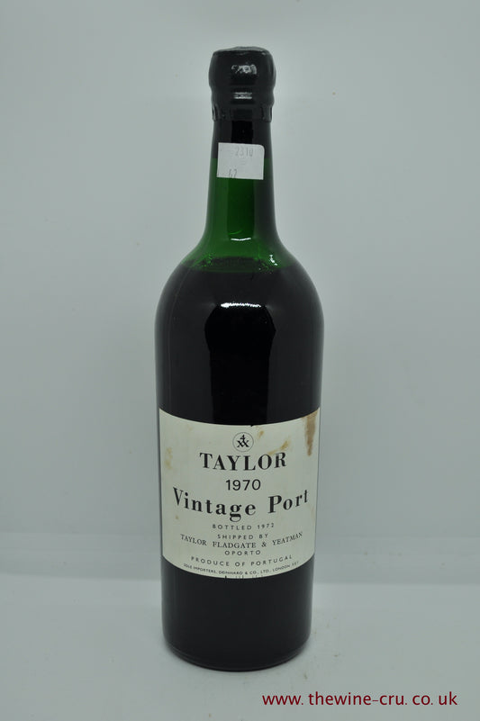 1970 vintage port wine. The bottle is in good general condition. The wine level is high shoulder. Immediate delivery. Free local delivery. Gift wrapping available.