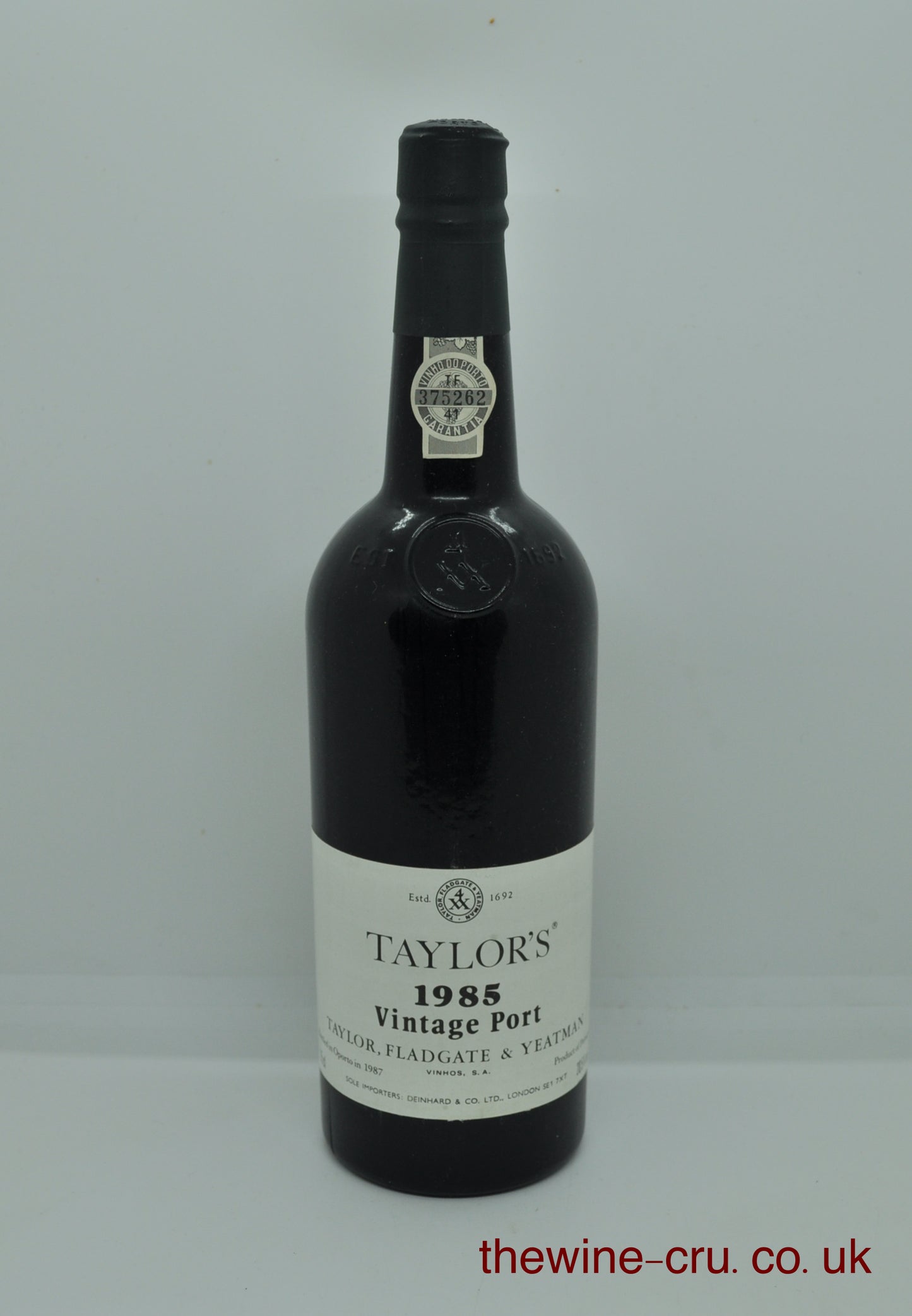 1985 vintage port wine. The bottle is in excellent condition. Immediate delivery. Free local delivery. Gift wrapping available.