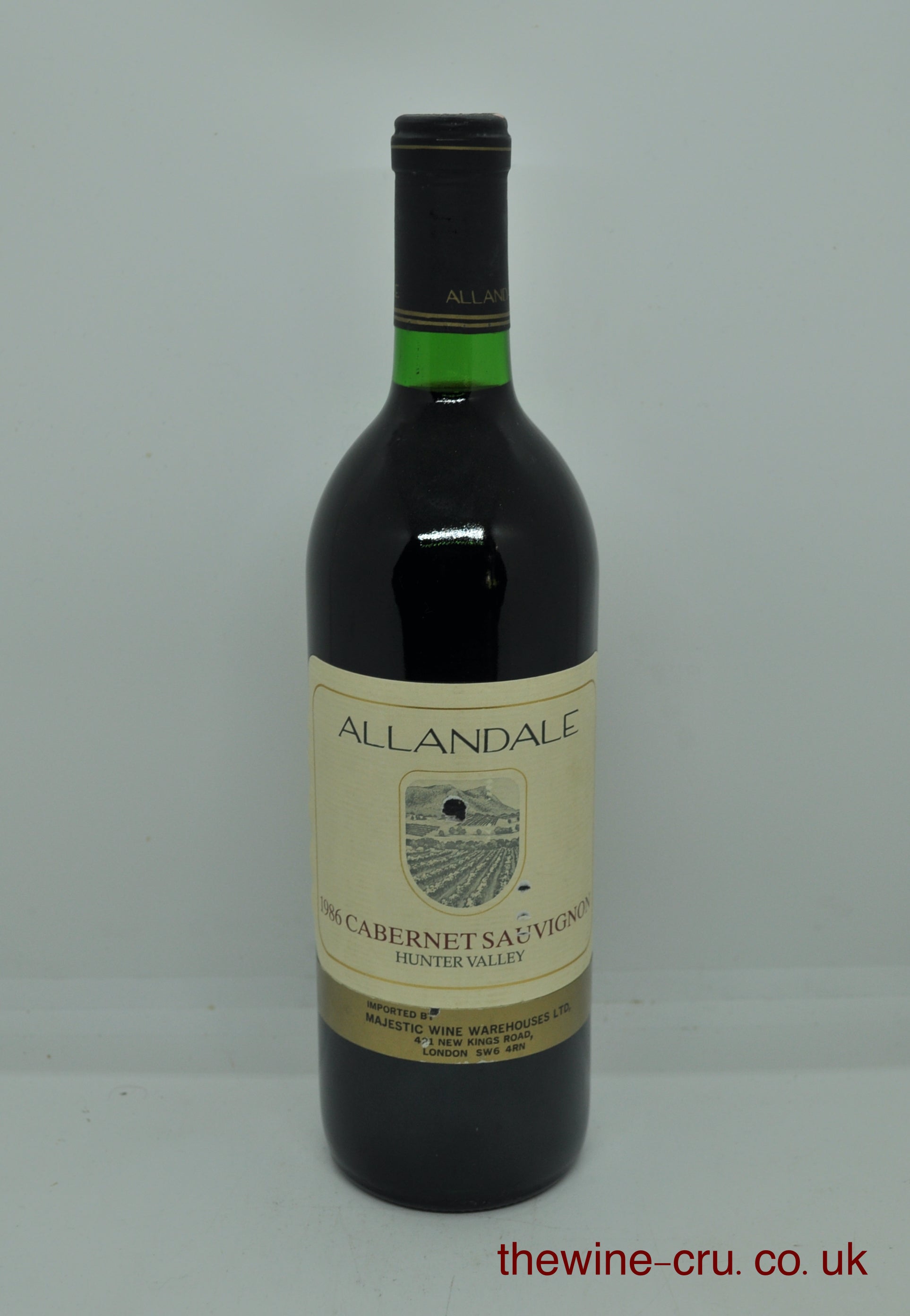 1986 vintage red wine. The bottle is in excellent condition. Immediate availability Free local delivery. Gift wrapping available.