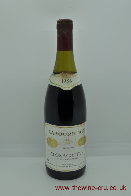 1986 vintage red wine. The bottle is in good general condition with the wine level being 4cm below base of the cork. Immediate delivery. Free local delivery. Gift wrapping available.