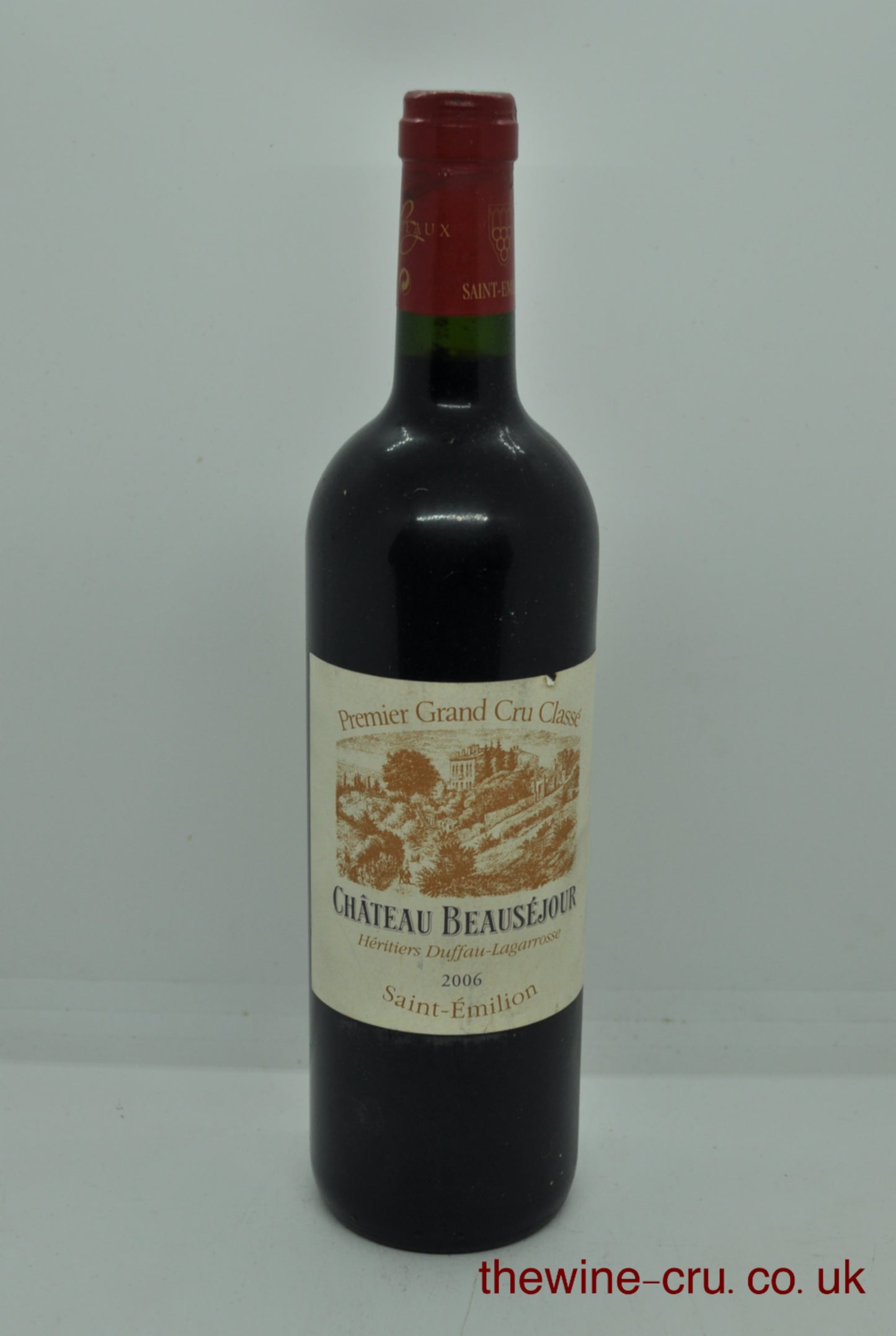 2006 vintage red wine from Saint Emilion. The bottle is in good condition. Immediate delivery Free local delivery. Gift wrapping available.