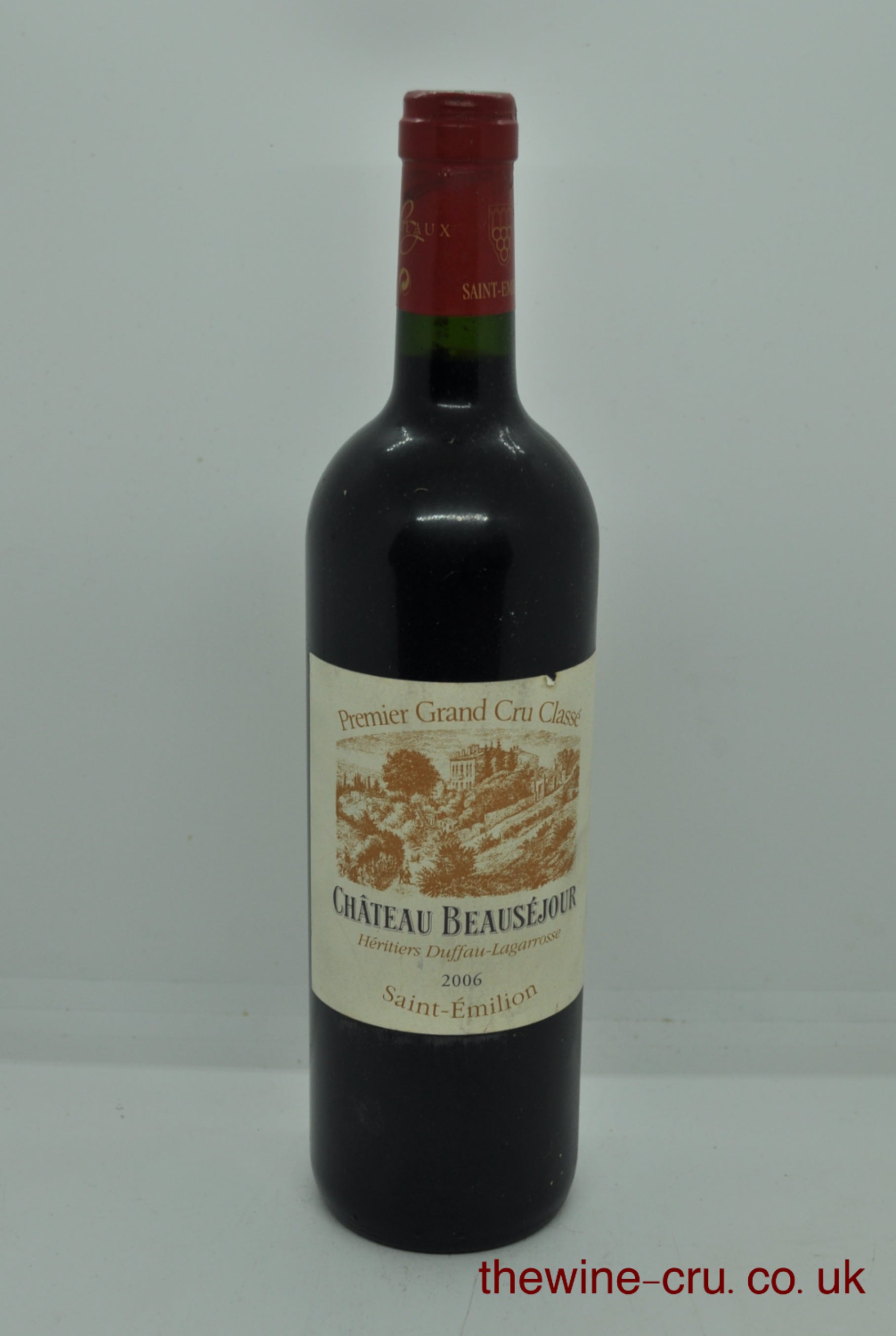 2006 vintage red wine from Saint Emilion. The bottle is in good condition. Immediate delivery Free local delivery. Gift wrapping available.