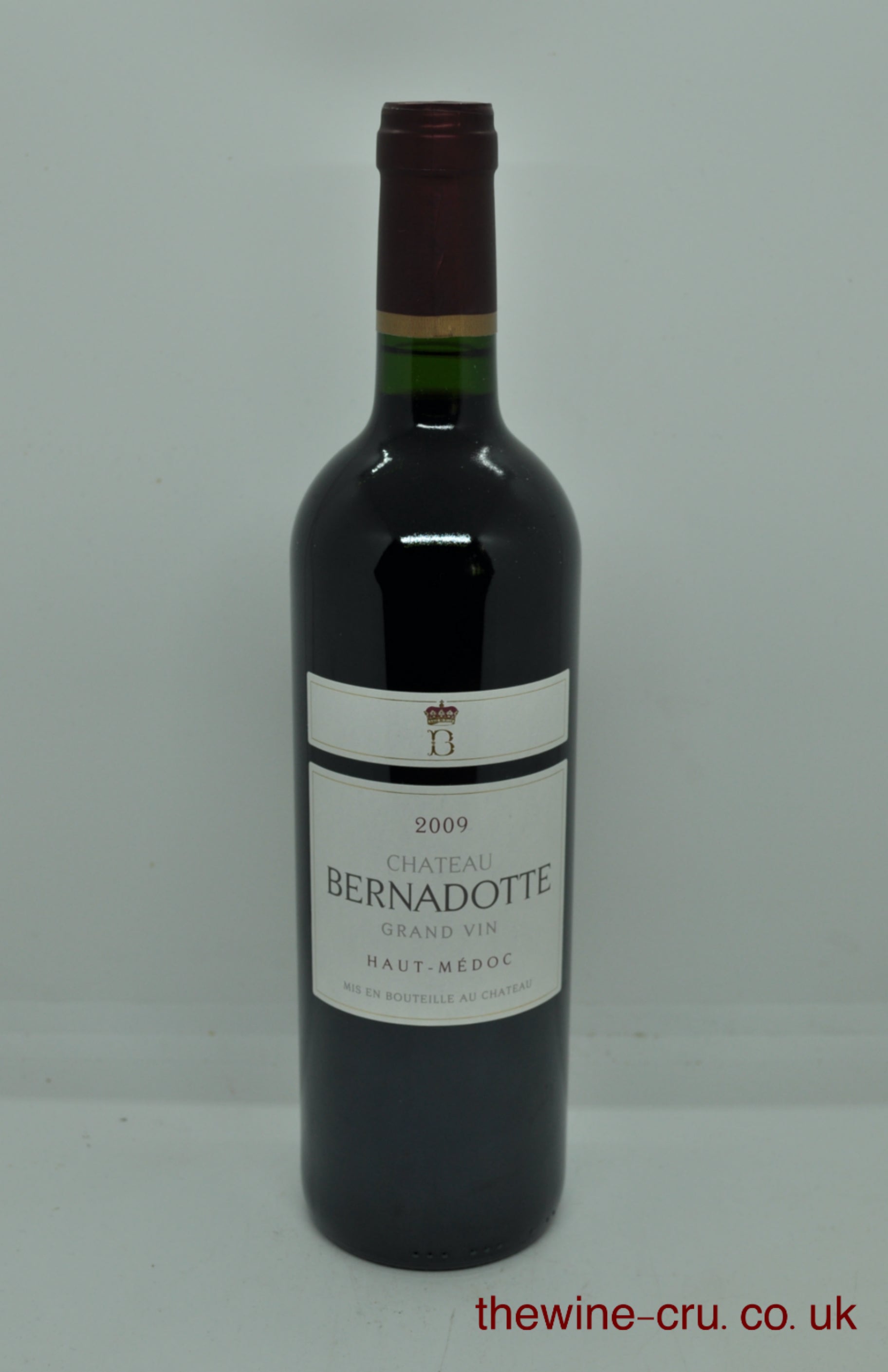 2009 vintage red wine. The bottle is in excellent condition. Immediate delivery. Free local delivery. Gift wrapping available.