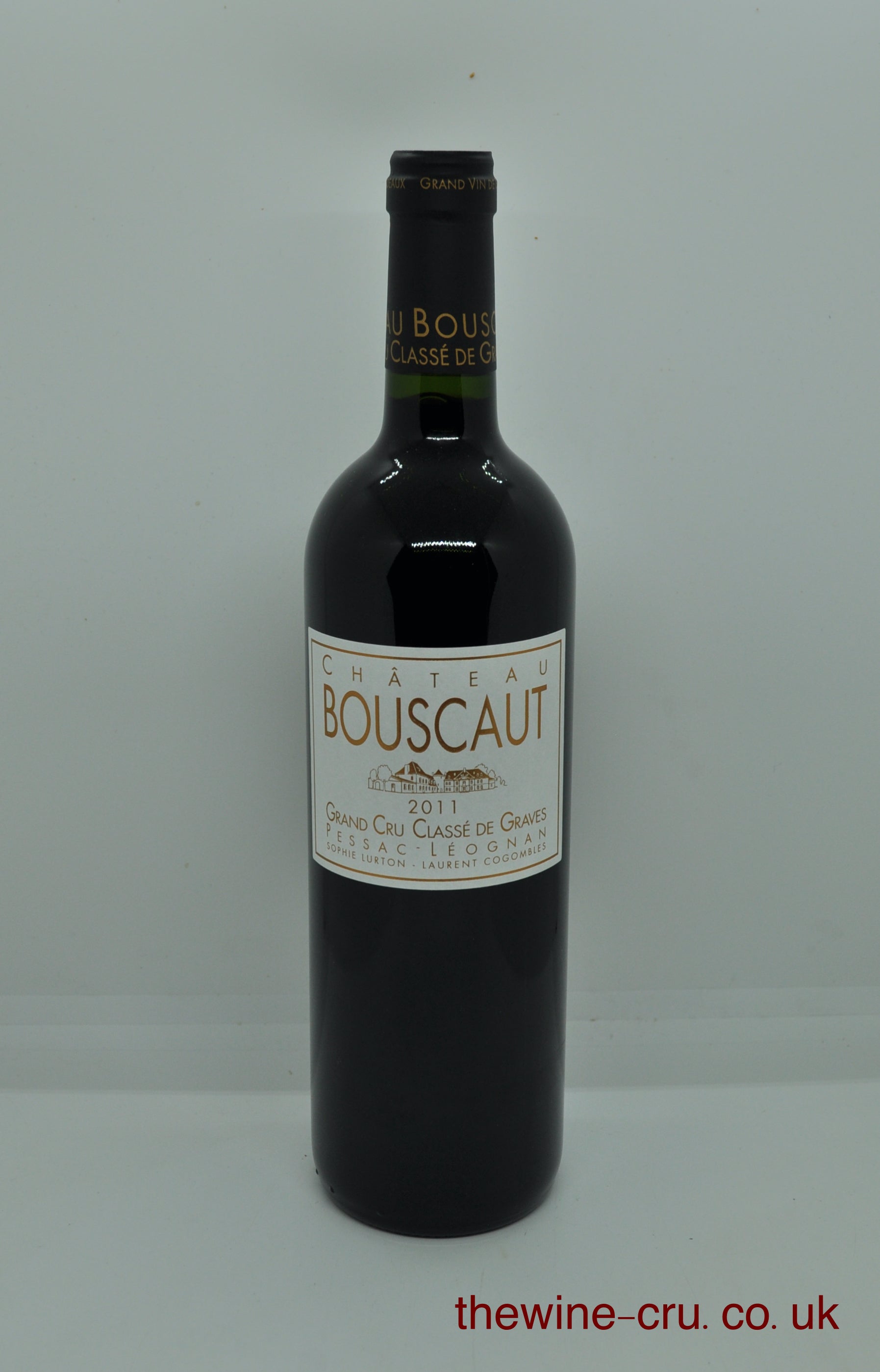 2011 vintage red wine from Pessac-Leognan, Bordeaux. The bottle is in good condition. Immediate delivery. Free local delivery. Gift wrapping available.