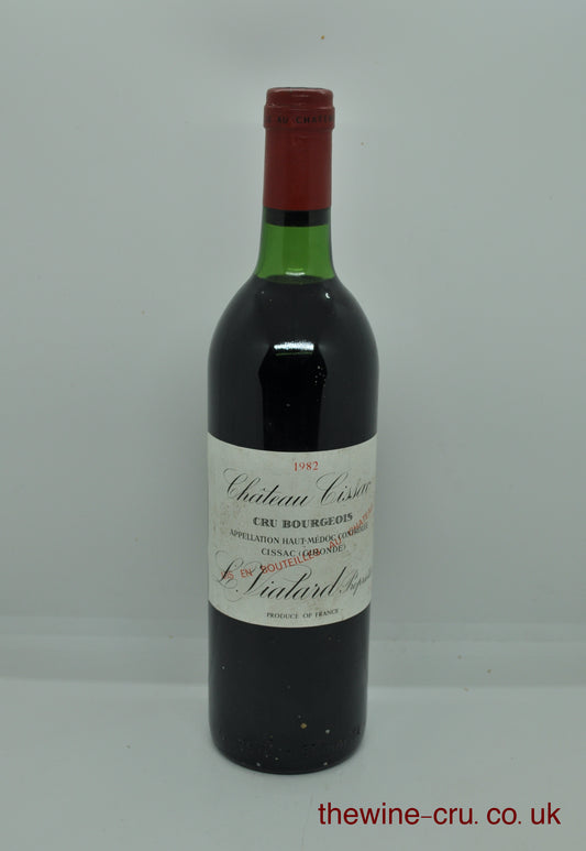 1982 vintage red wine. The bottle is in good condition with the wine level being very top shoulder. Immediate delivery. Free local delivery. Gift wrapping available.