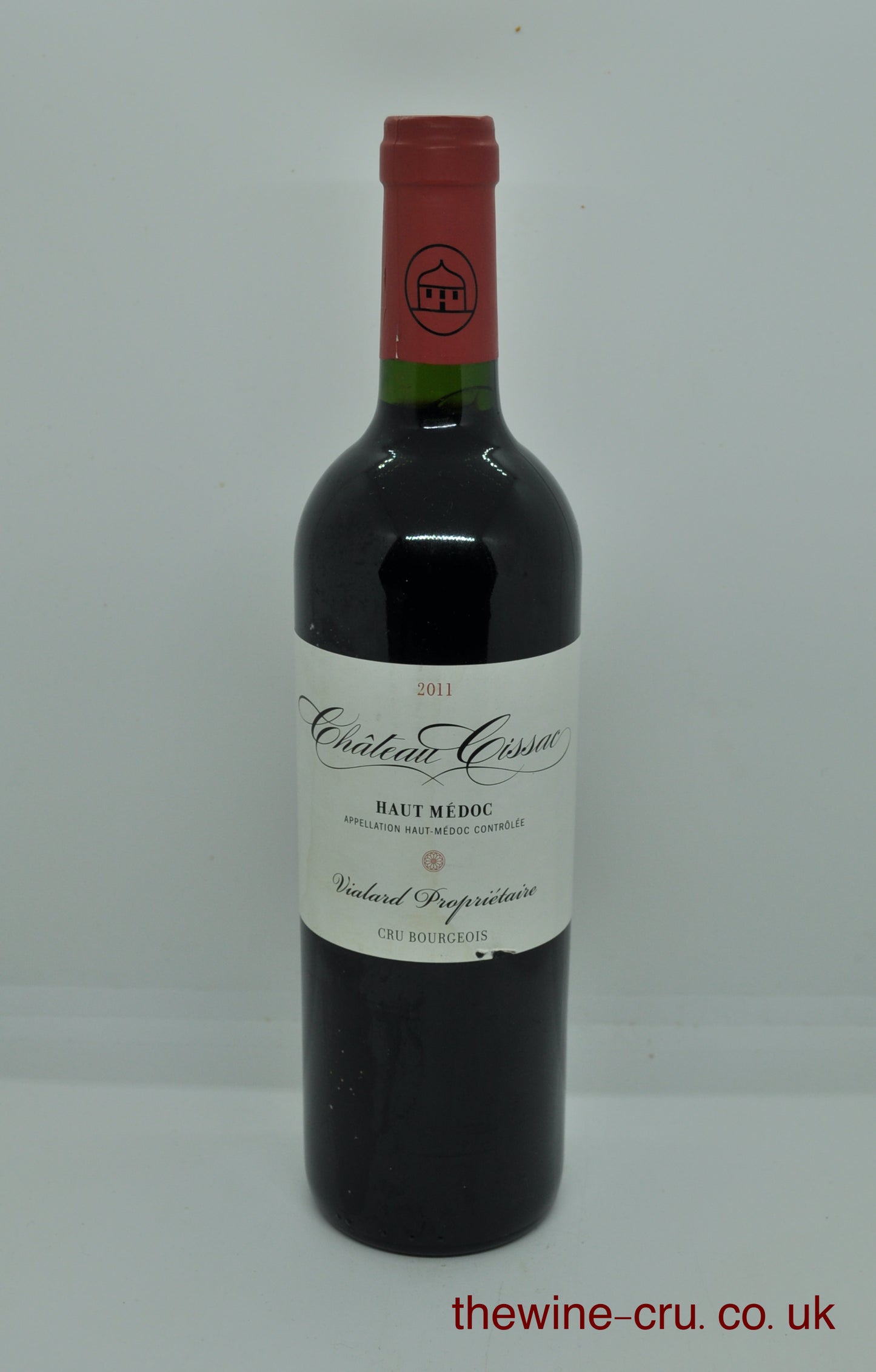 2011 vintage red wine. The bottle is in good condition, a couple of nicks on the label. Immediate delivery. Free local delivery. Gift wrapping available.