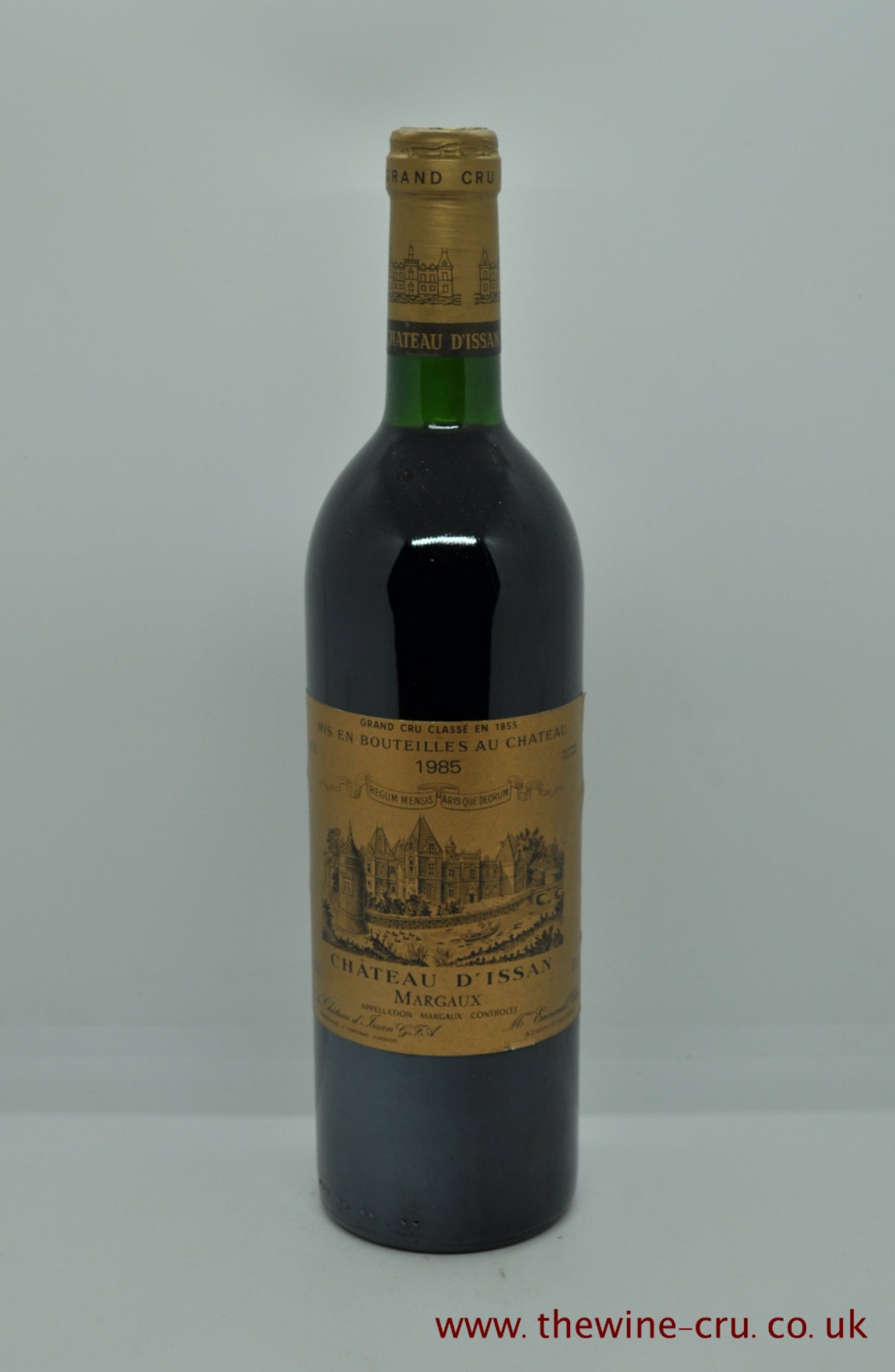 1985 vintage red wine. The bottle is in good condition The wine level is very top shoulder. Immediate delivery Free local delivery. Gift wrapping available.