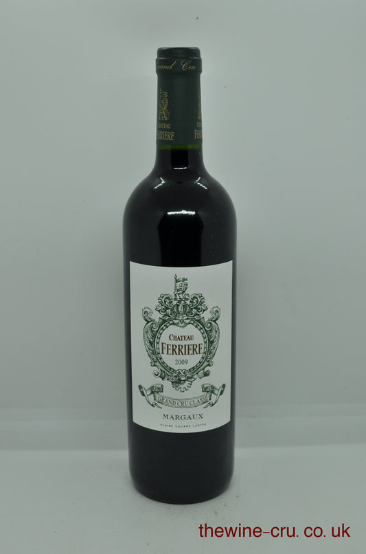 2009 vintage red wine from Bordeaux France. The bootle is in excellent condition. Immediate delivery. Free local delivery. Gift wrapping available.