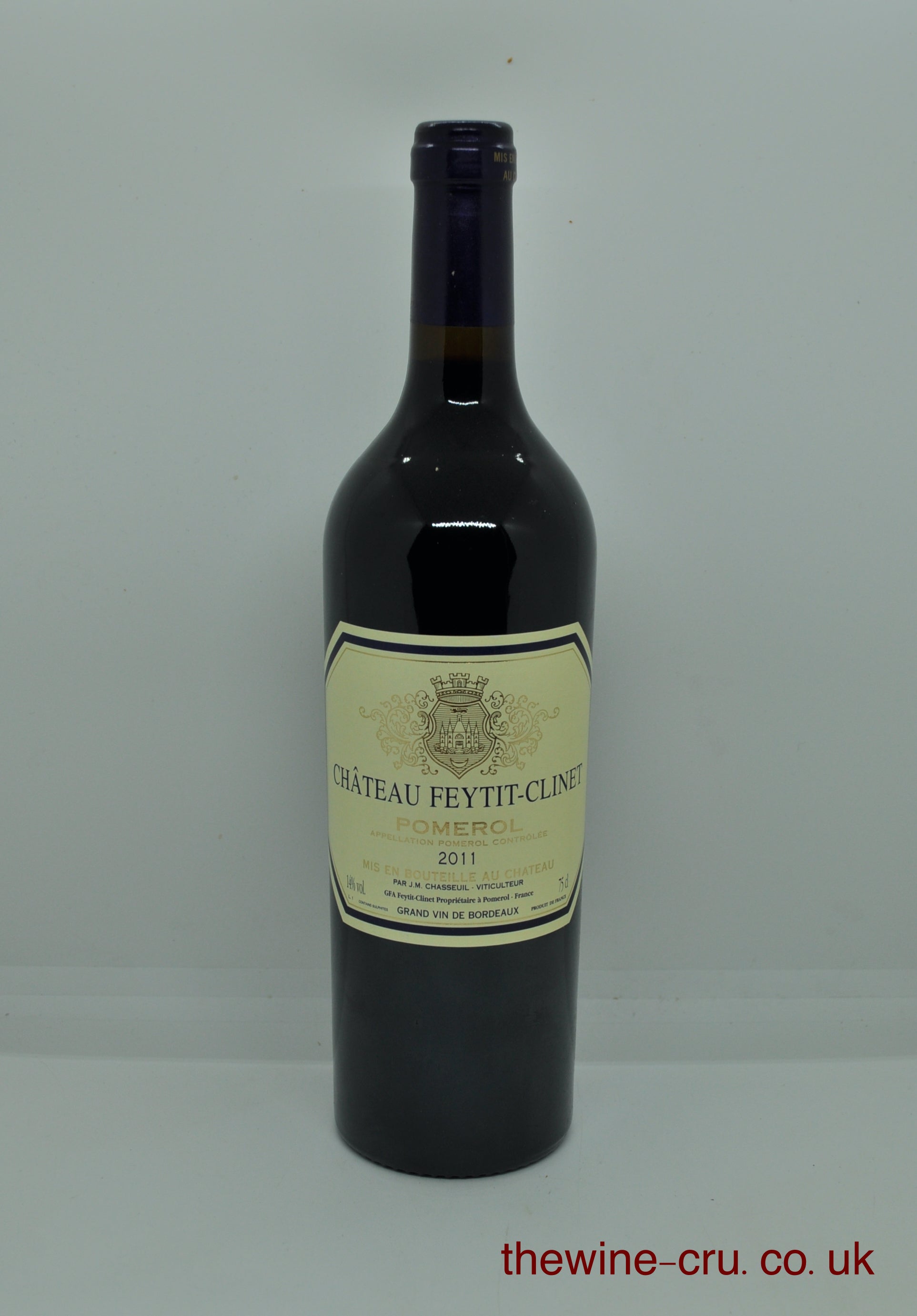 2011 vintage red wine from Pomerol. The bottle is in excellent condition. Immediate delivery. Free local delivery. Gift wrapping available.