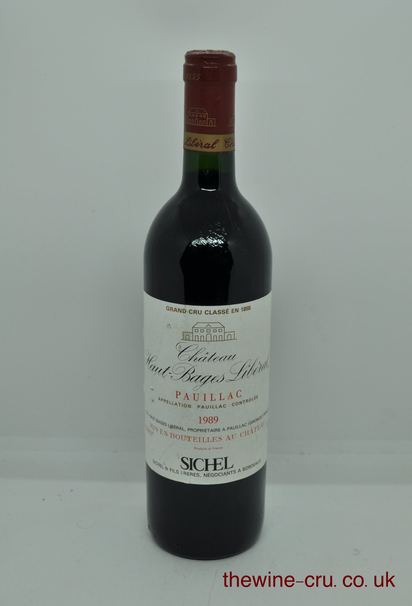 1989 vintage red wine from Bordeaux. The bottle is in good condition. Immediate delivery. Free local delivery. Gift wrapping available.