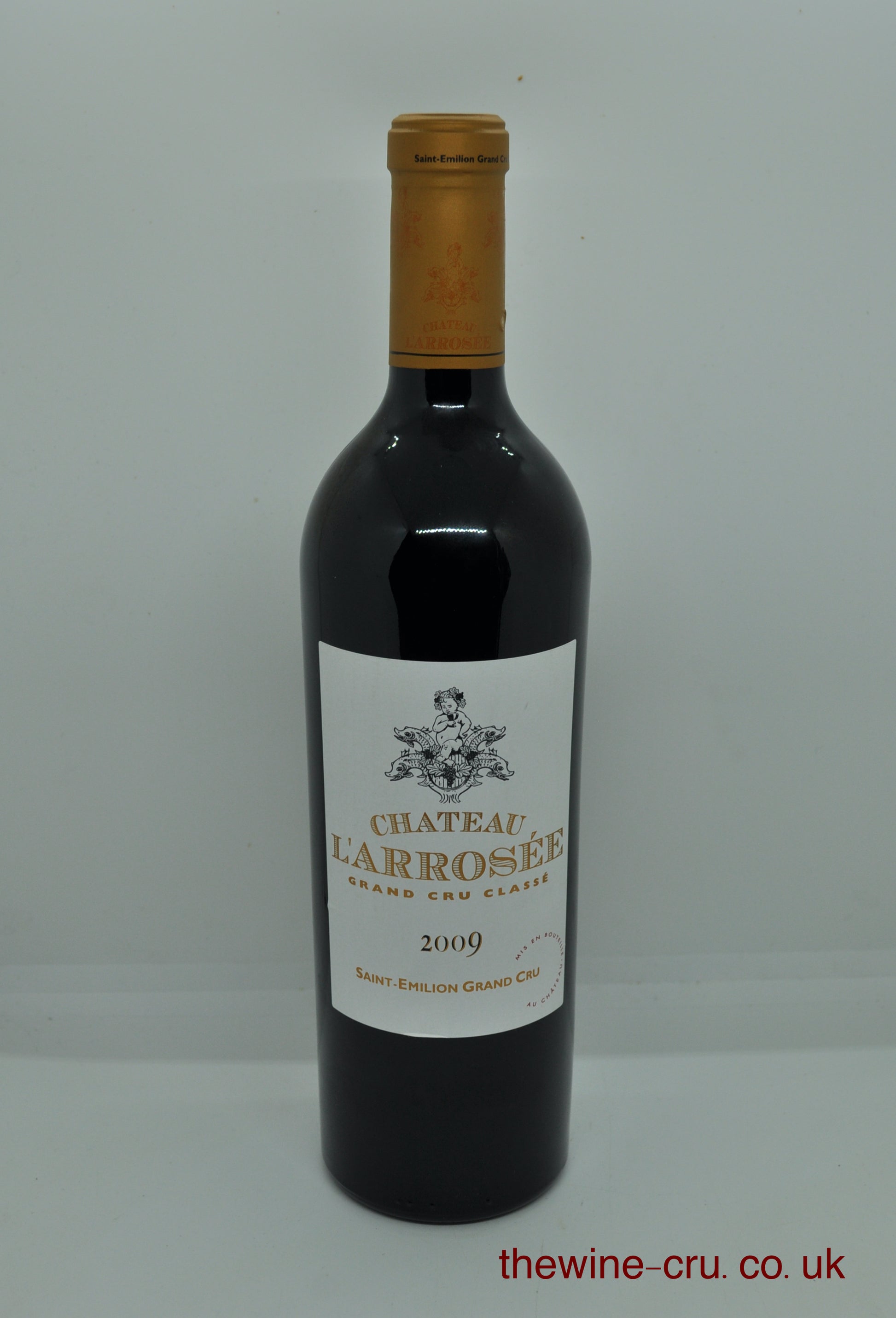 2009 vintage red wine from Saint Emillion. The bottle is in excellent condition. Immediate delivery. Free local delivery. Gift wrapping available.