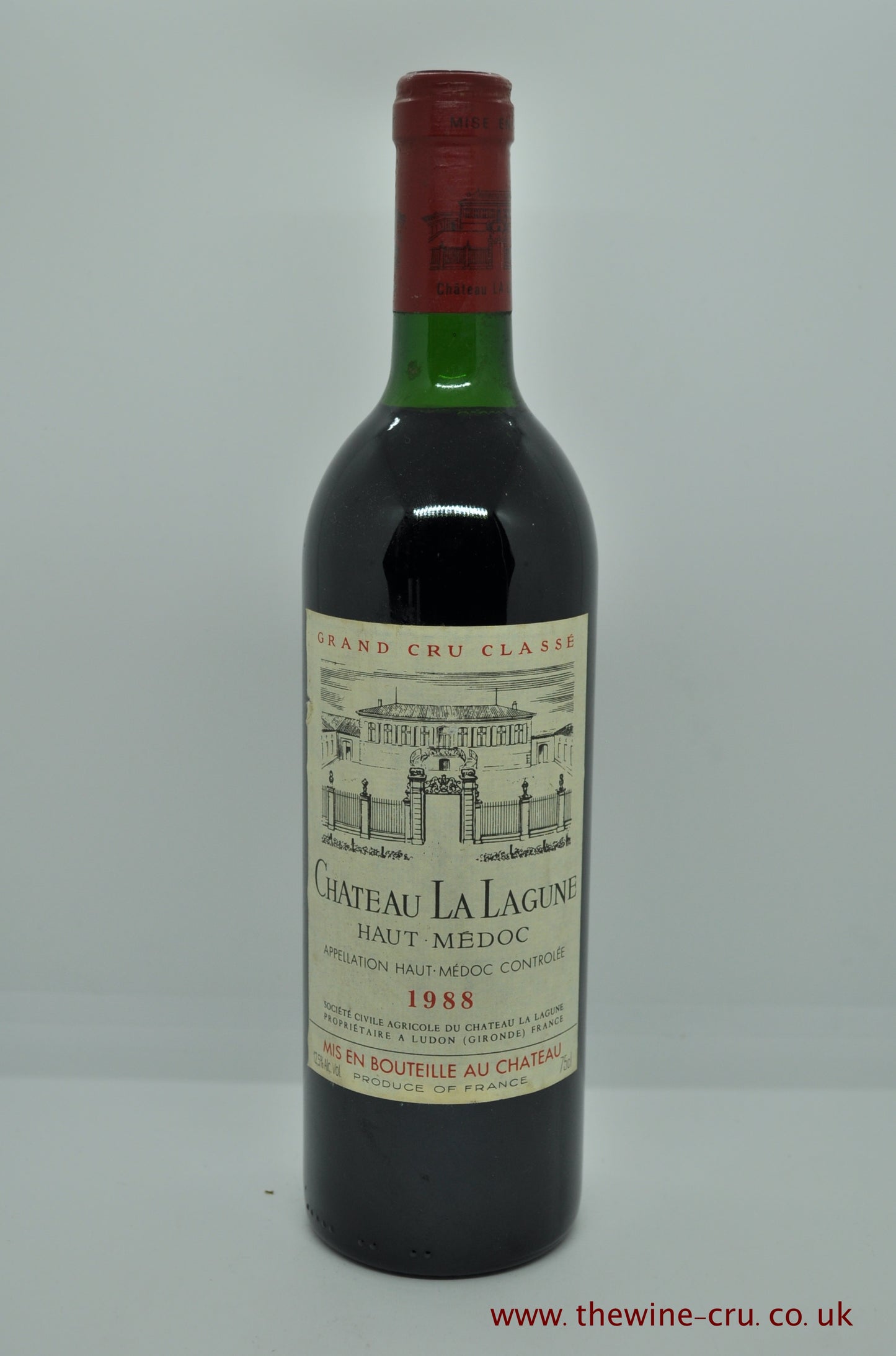 1988 vintage red wine. Chateau La Lagune, France, Bordeaux.Good condition the wine live is very top shoulder. Immediate delivery. Free local delivery. Gift wrapping available.