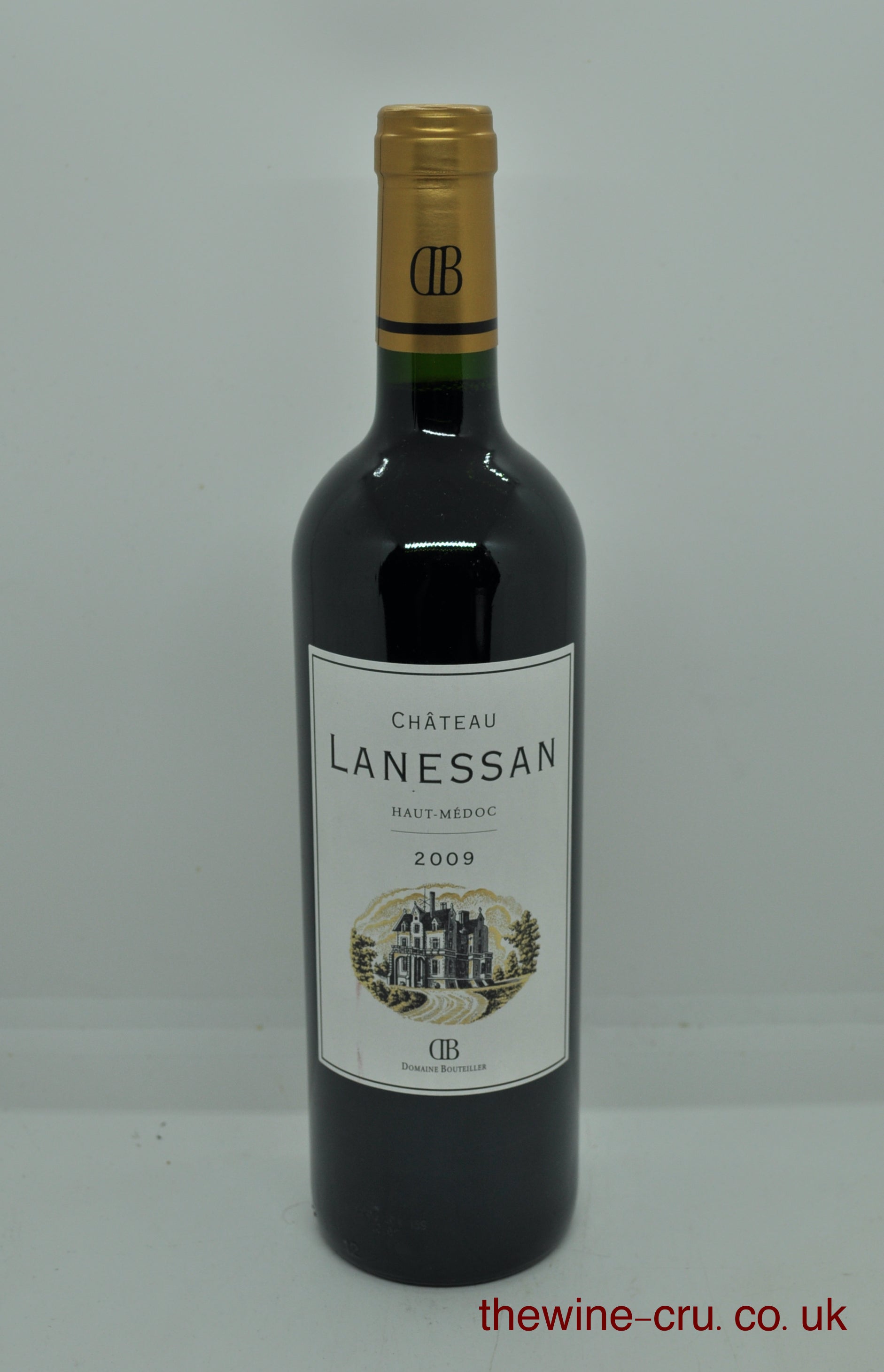 2009 vintage red wine from the Haut Medoc. The bottle is in excellent condition. Immediate delivery. Free local delivery. Gift wrapping available.