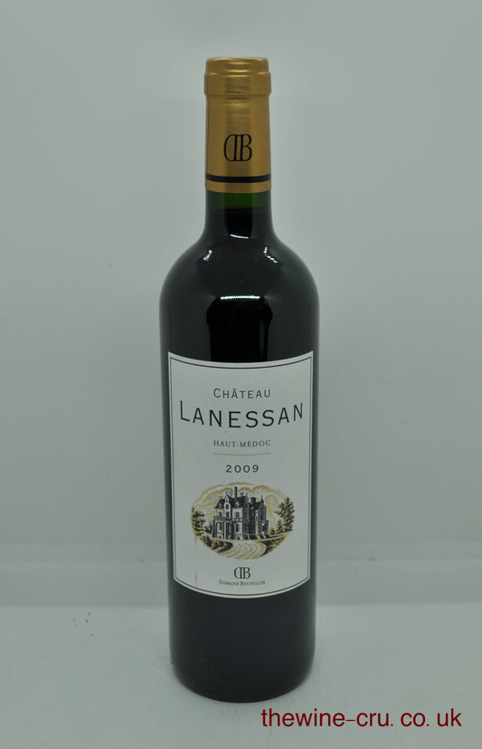 2009 vintage red wine from the Haut Medoc. The bottle is in excellent condition. Immediate delivery. Free local delivery. Gift wrapping available.