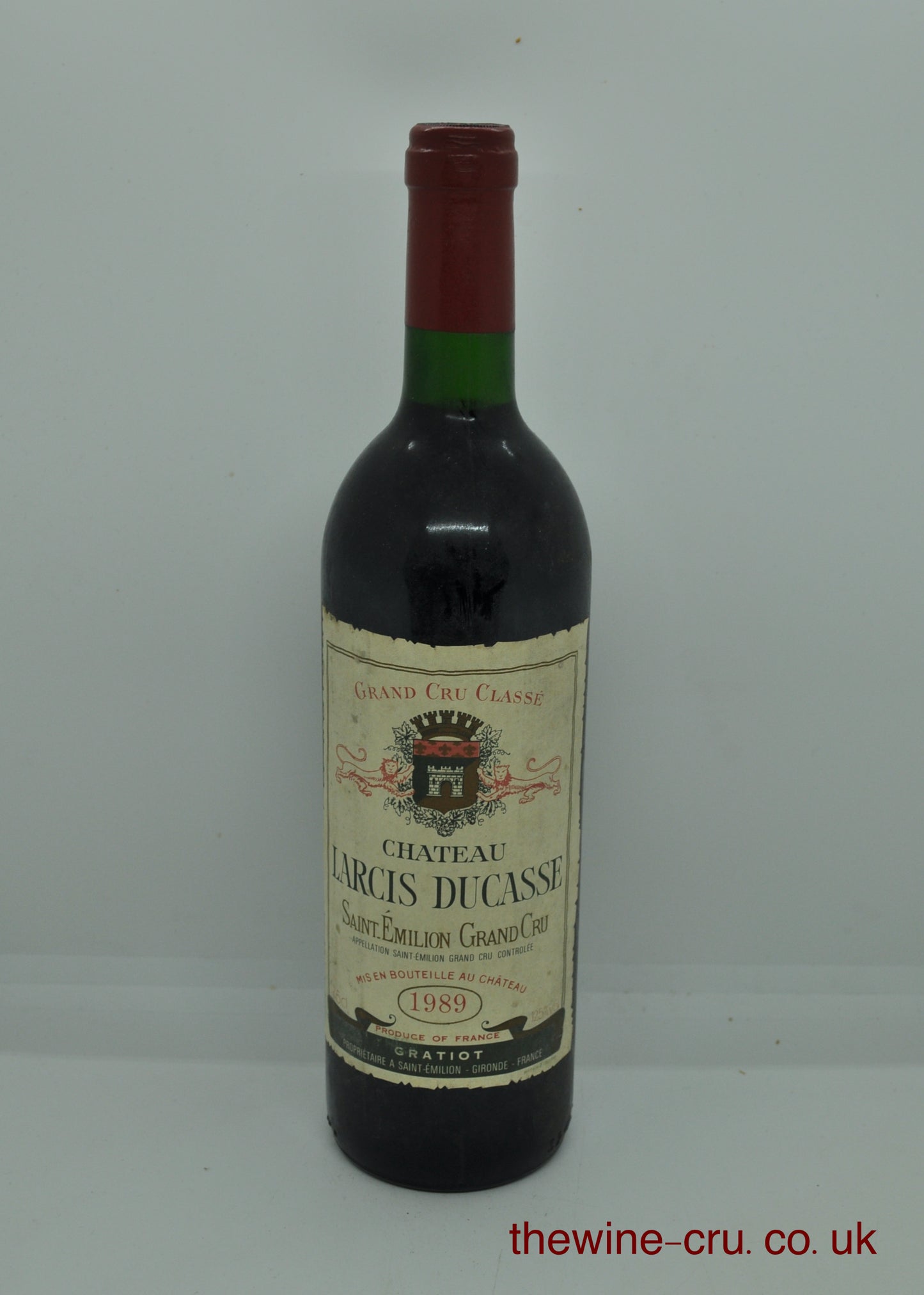 1989 vintage red wine. The bottle is in good condition. Immediate delivery. Free local delivery. Gift wrapping available.