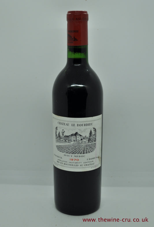 1970 vintage red wine. The bottle is in good condition. Immediate delivery. free local delivery. Gift wrapping available.