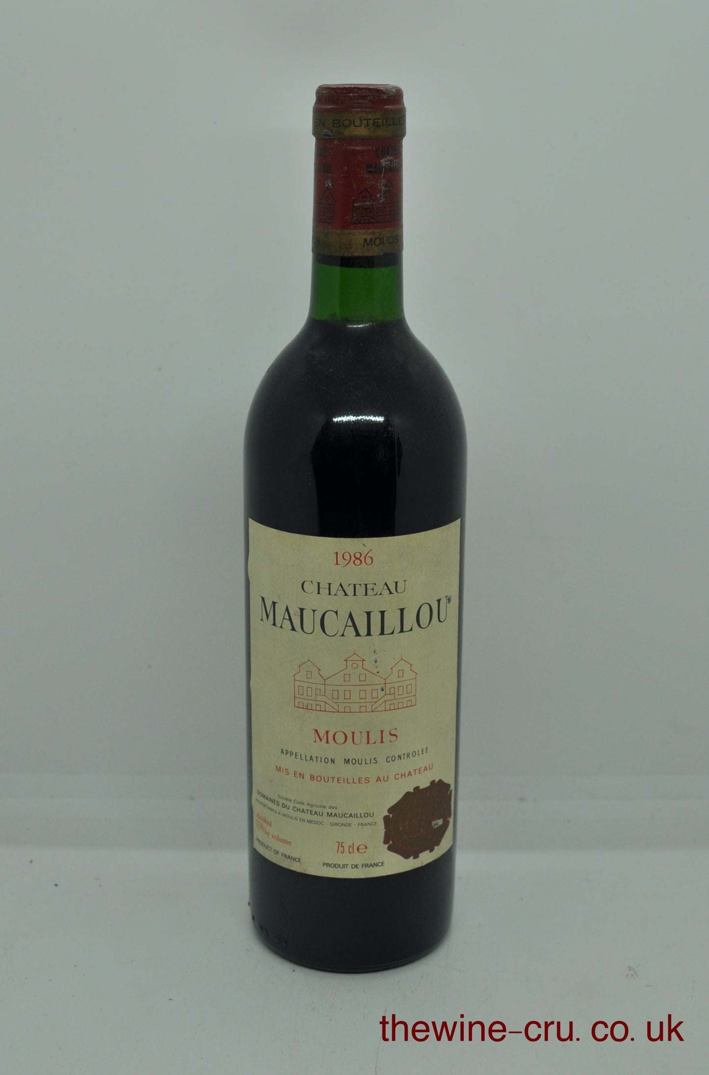 1986 vintage red wine from Moulis En Medoc. The bottle is in good condition. The level I base of neck. Immediate delivery. Free local delivery. Gift wrapping available.