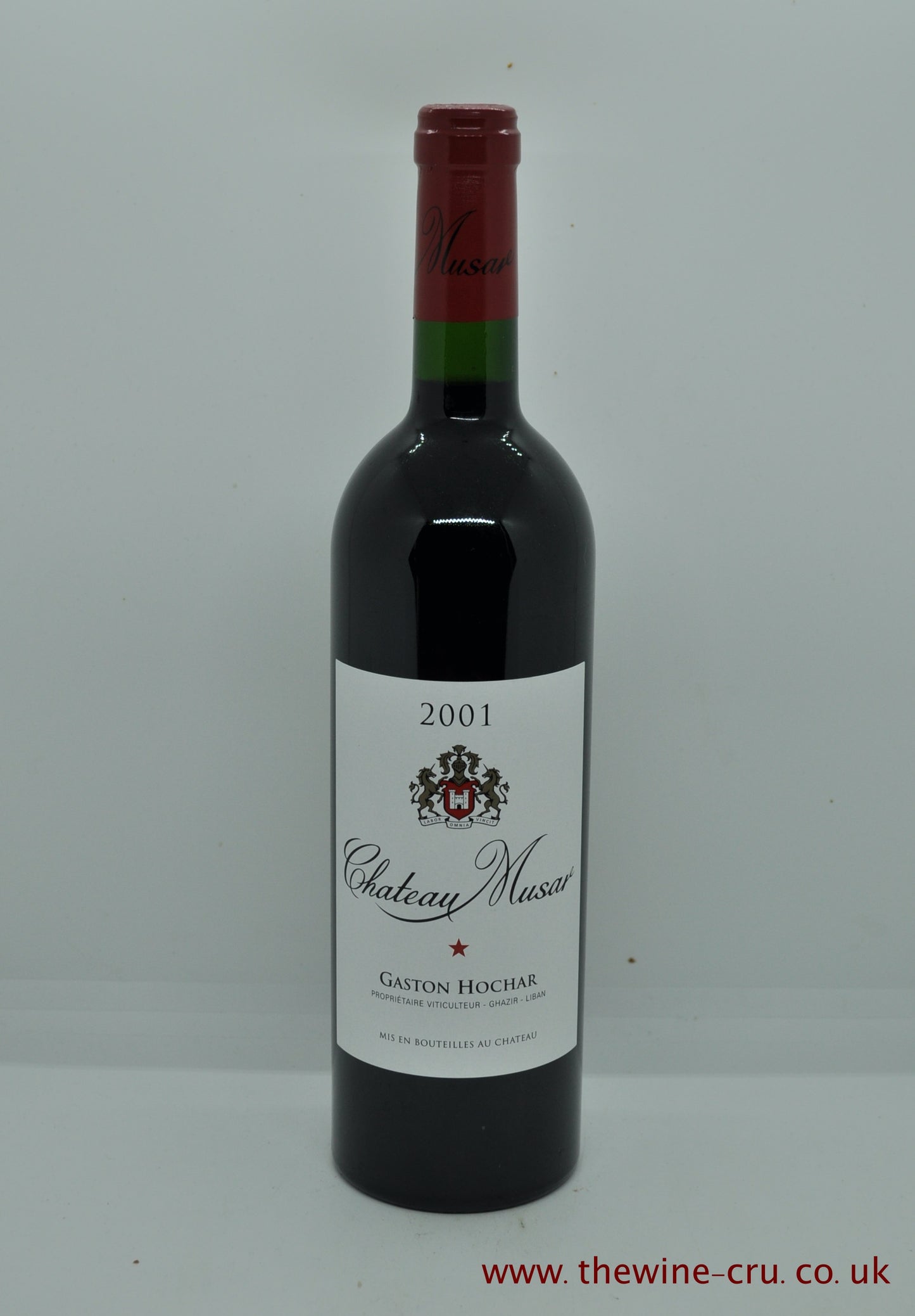 2001 vintage red wine from the Bekaa Valley, Lebanon.The bootle is in excellent condition. Immediate delivery. Free local delivery. Gift wrapping available.