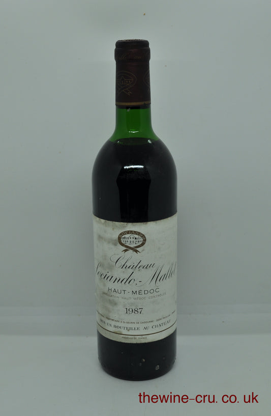 1987 vintage red wine. The bottle is in good general condition. A little staining on the label and the wine level is top shoulder. Immediate delivery. Free local delivery. Gift wrapping available.
