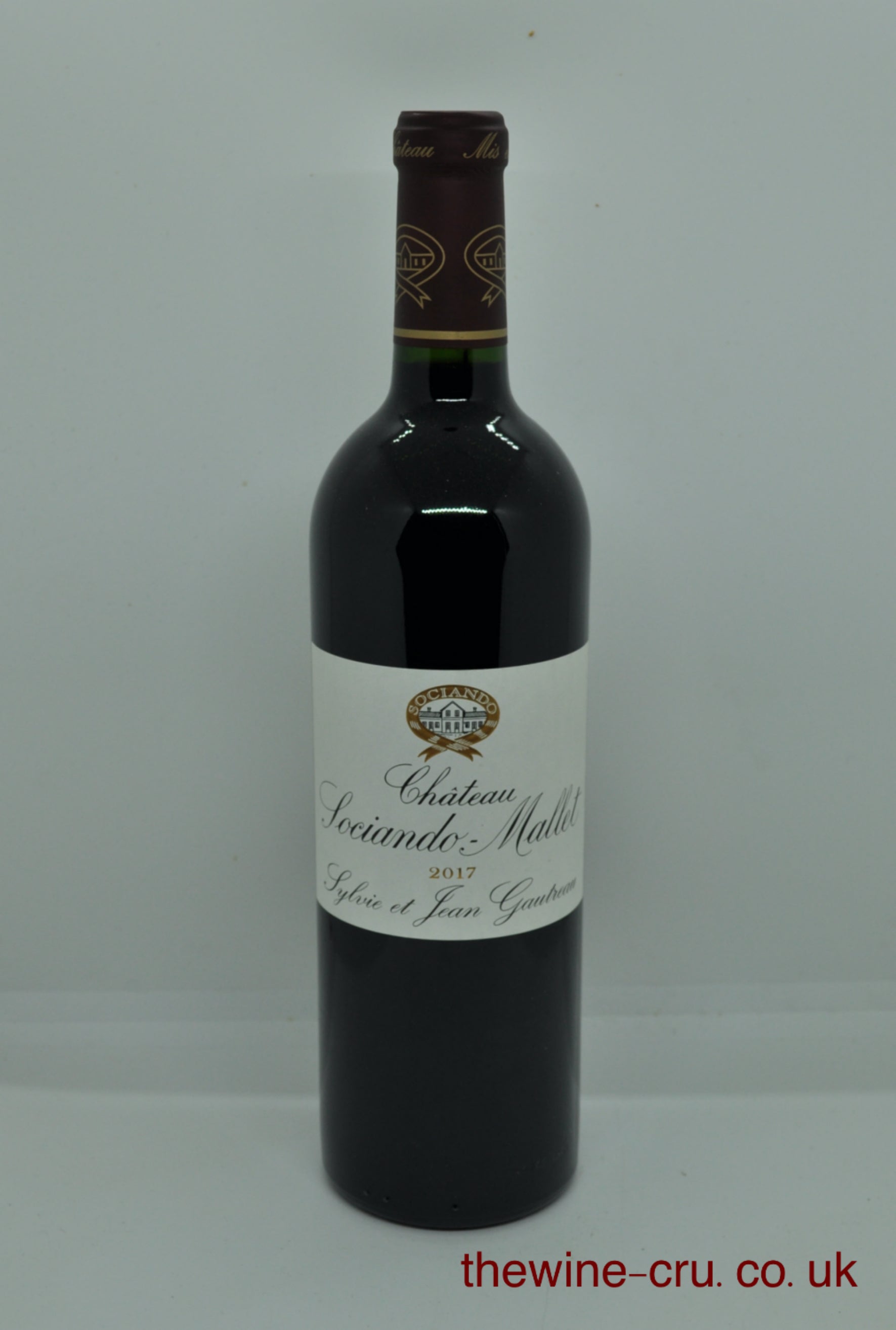 2017 vintage red wine. The bottle is in excellent condition. Immediate delivery. Free local delivery. Gift wrapping available.