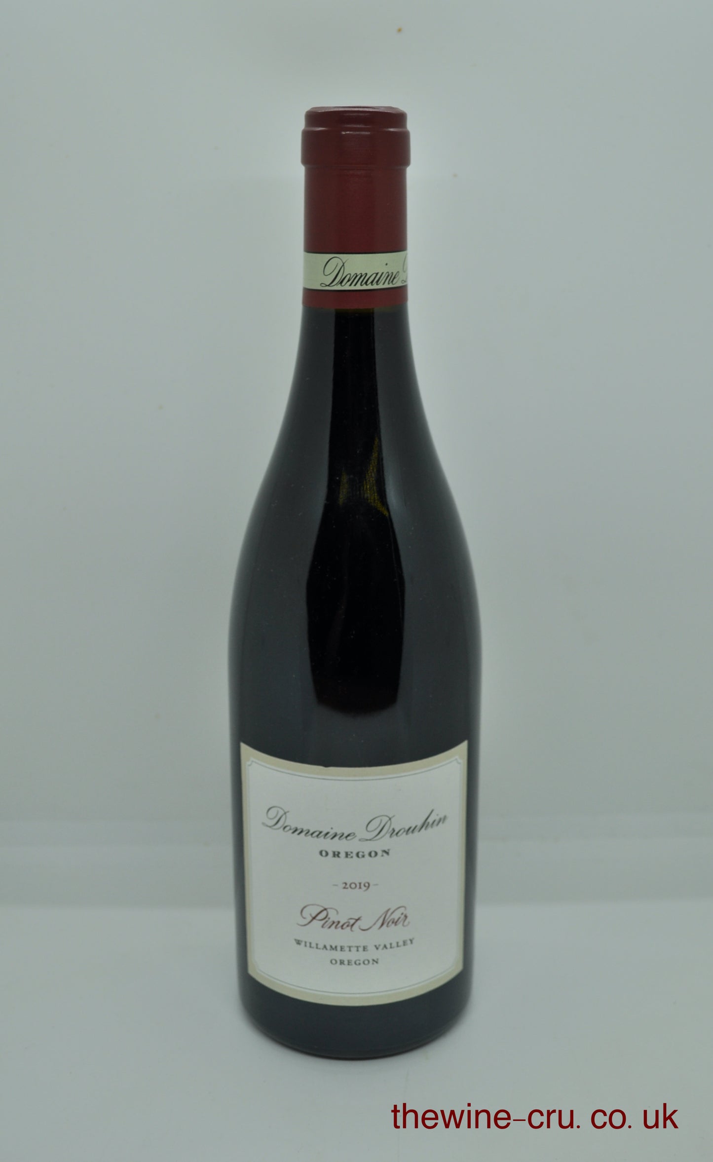 2019 vintage red wine from Oregon. The bottle is in excellent condition. Immediate delivery. Free local delivery. Gift wrapping available.