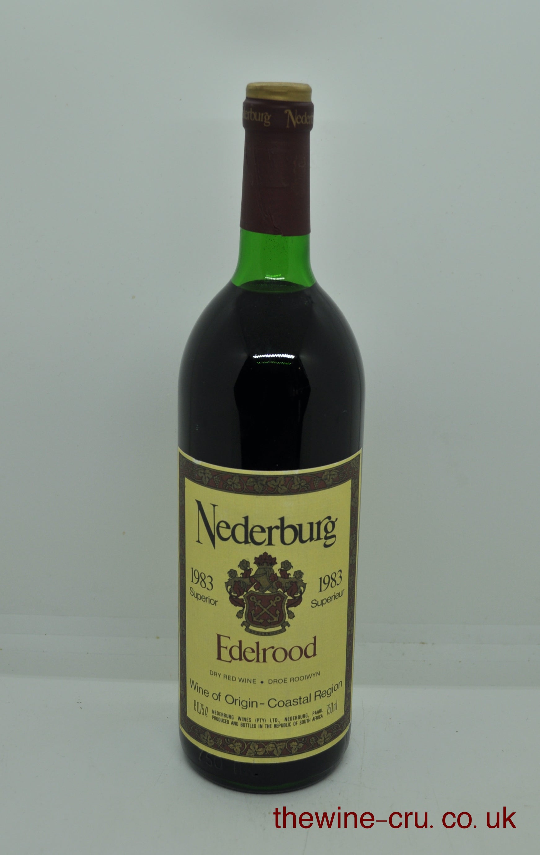 1983 vintage red wine from South Africa. The bottle is in good condition with the wine level being top shoulder. Immediate delivery. Free local delivery. Gift wrapping available.
