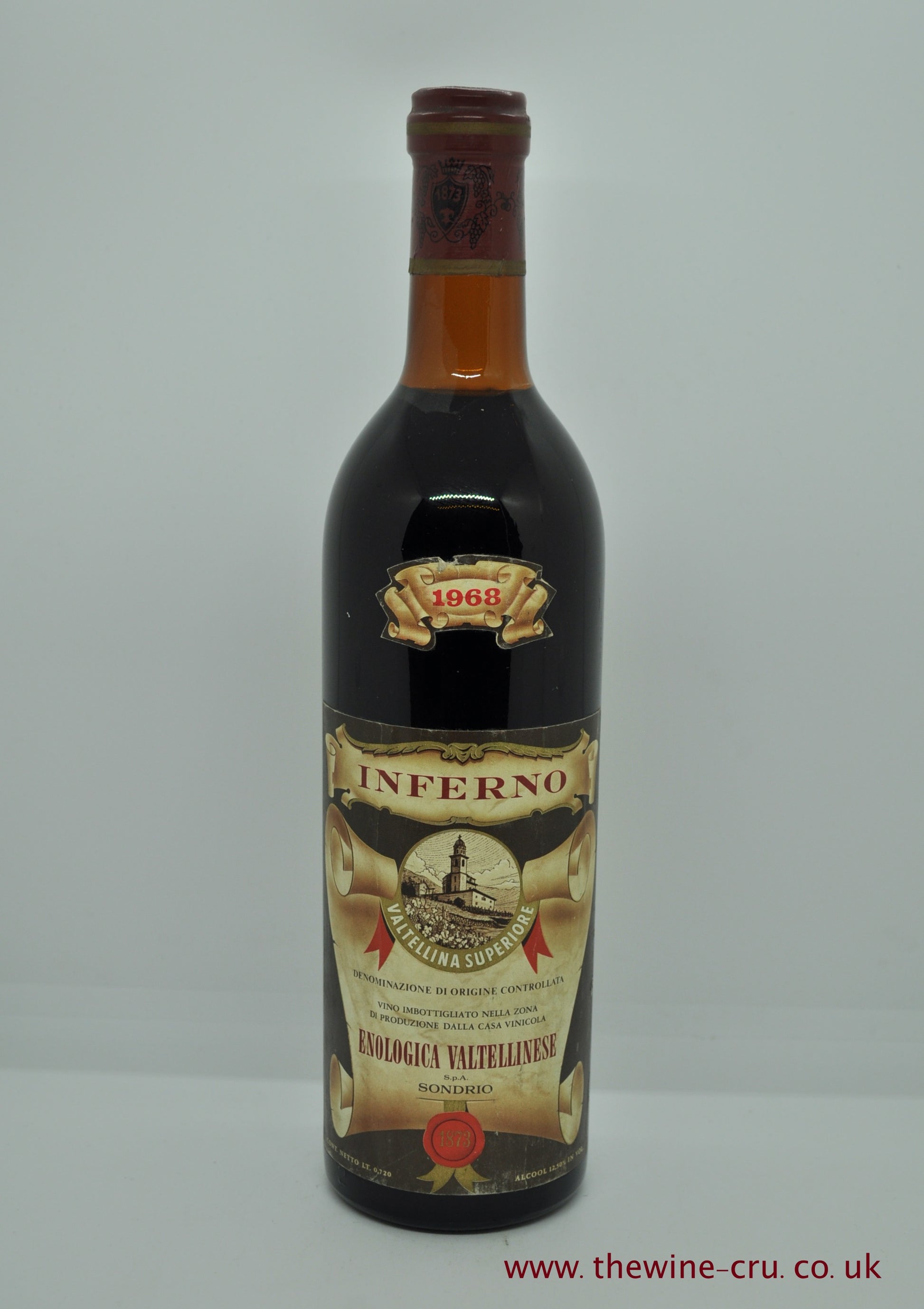 1968 vintage red wine. Enologica Valtellinese Valtellina Superior inferno Italy. The bottle is in good condition. Immediate delivery. Free local delivery. Gift wrapping available.