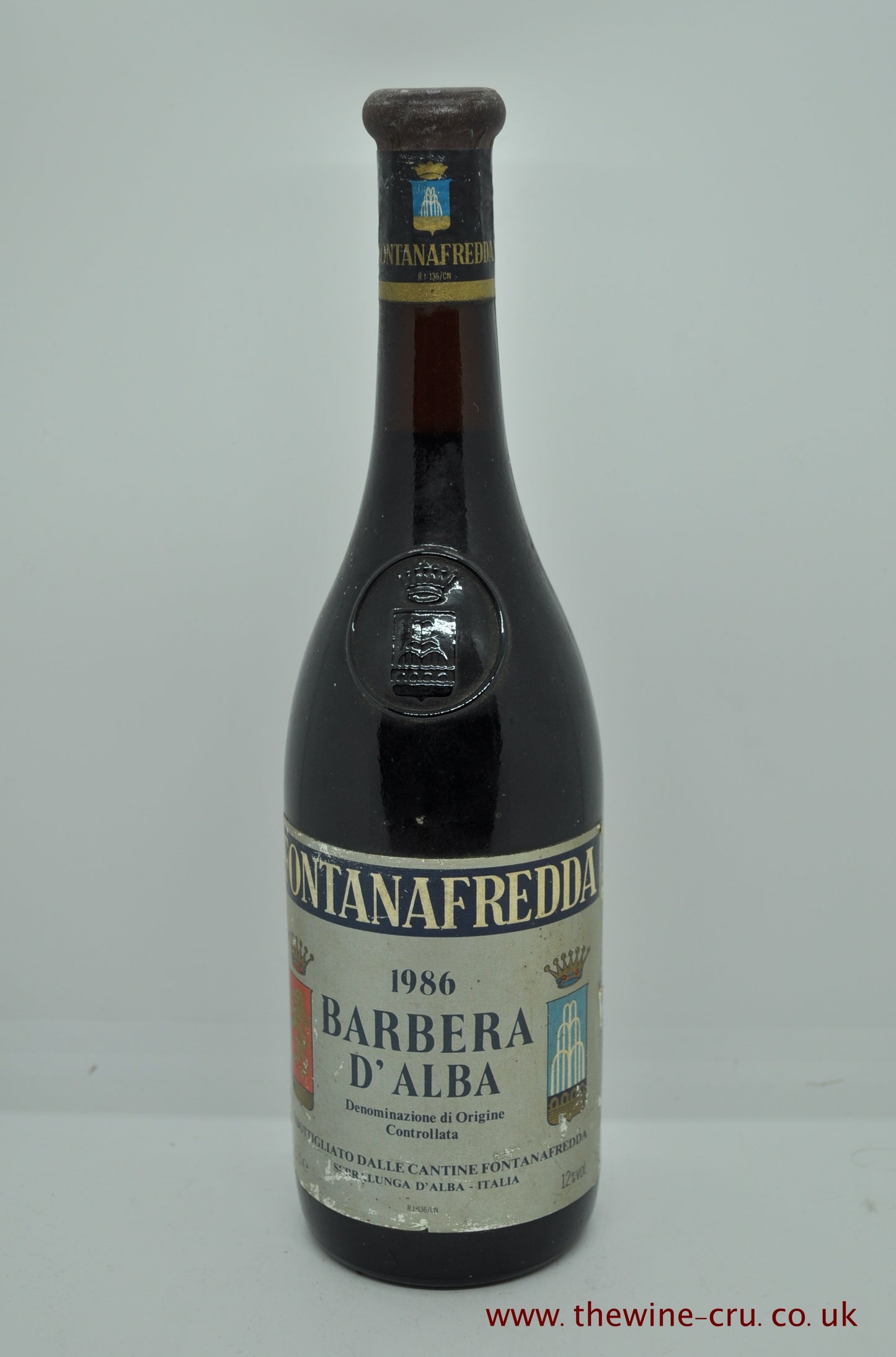 1986 vintage red wine. Fontanafredda Barbera D'Alba 1986. The bottle is in good general condition with the wine level being 3cm below the base of cork. Immediate delivery. Free local delivery. Gift wrapping available.