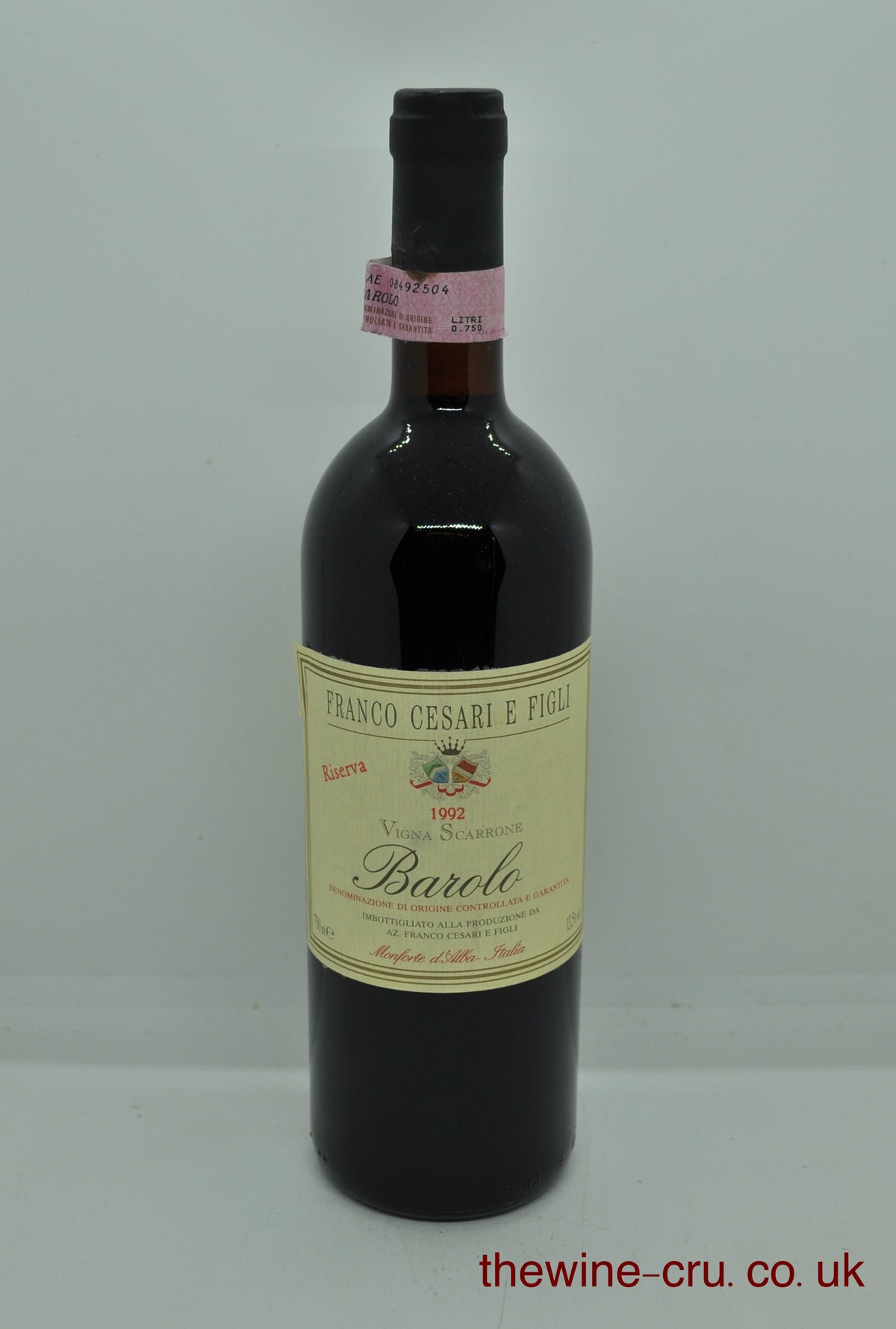 1992 vintage red wine. The bottle is in good condition. Immediate delivery. Free local delivery. Gift wrapping available.