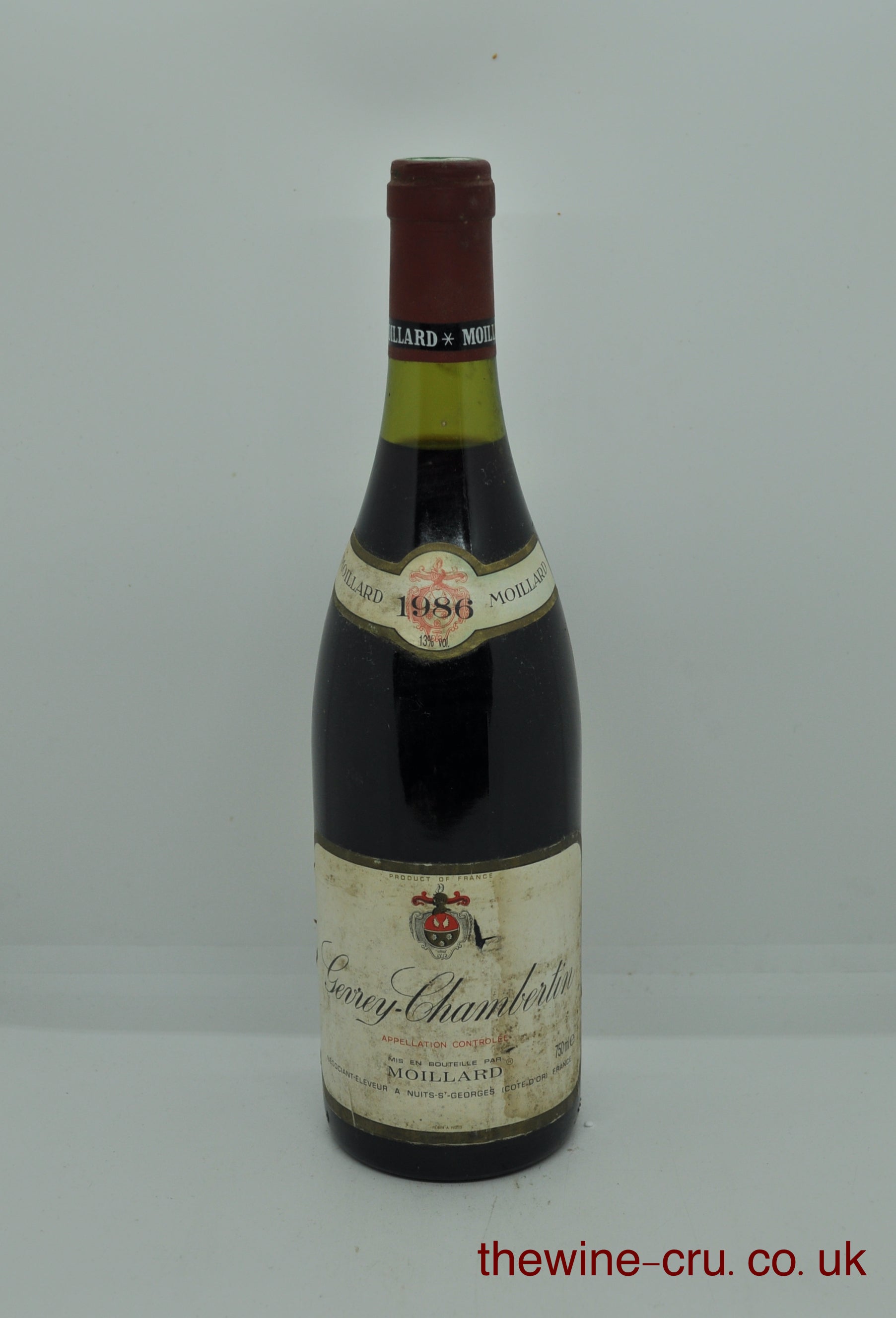 1986 vintage red wine. The bottle is in good condition. The wine level is 2cm below base of cork. Immediate delivery. Free local delivery. Gift wrapping available.