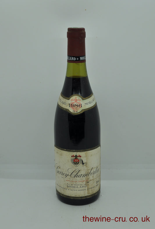 1986 vintage red wine. The bottle is in good condition. The wine level is 2cm below base of cork. Immediate delivery. Free local delivery. Gift wrapping available.